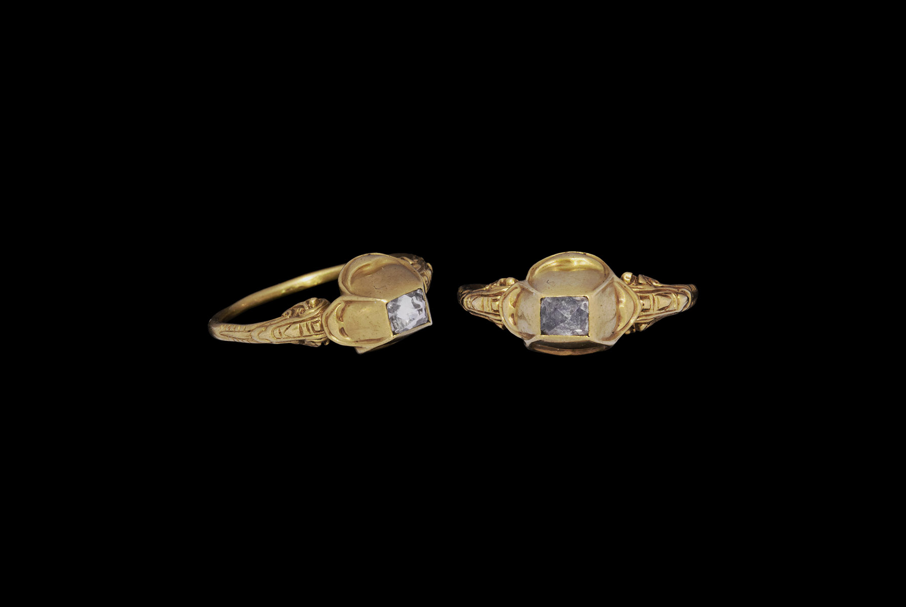 Elizabethan Gold Ring with Pyramid Diamond
