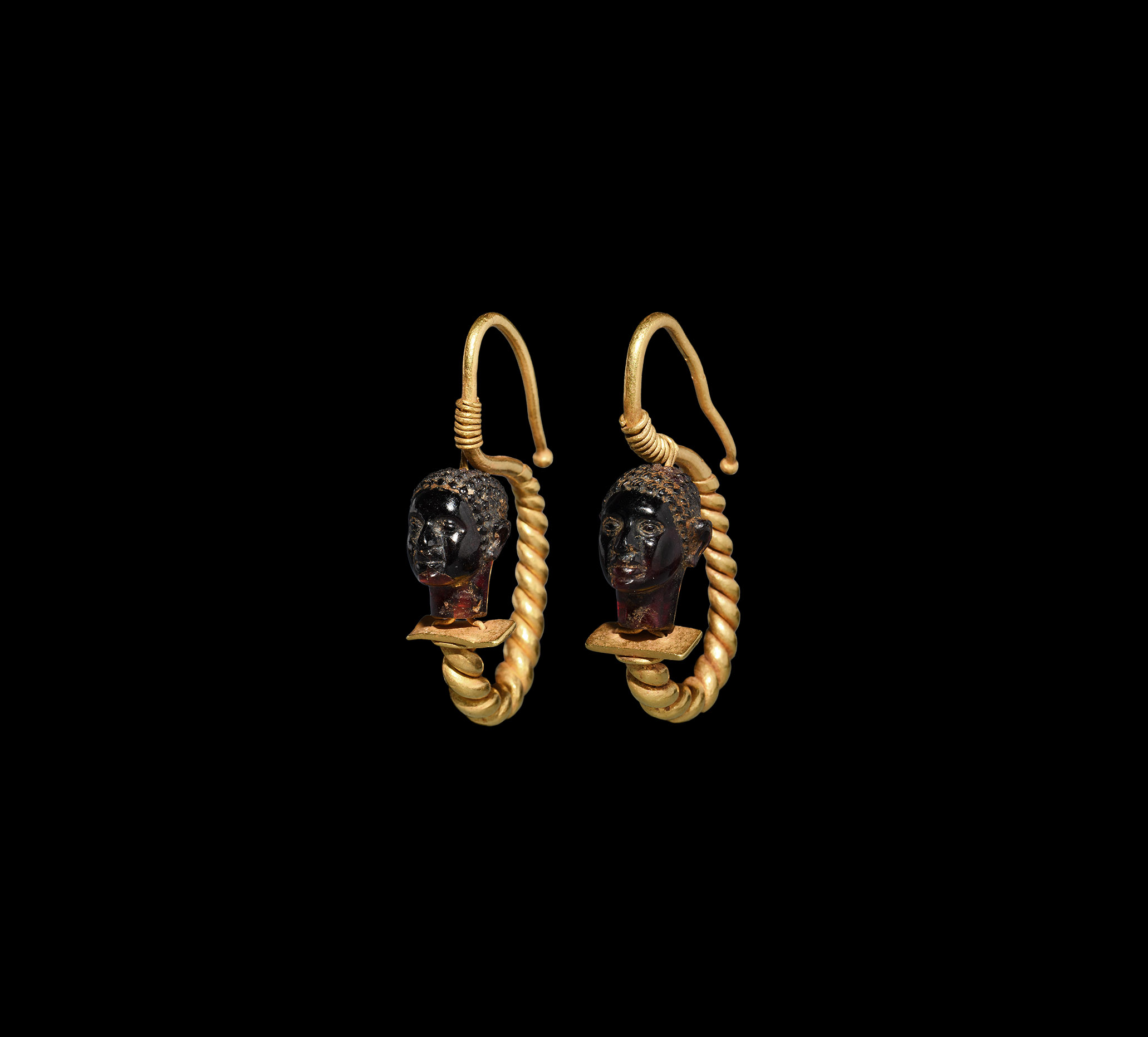 Graeco-Roman Gold Earring Pair with Nubian Heads