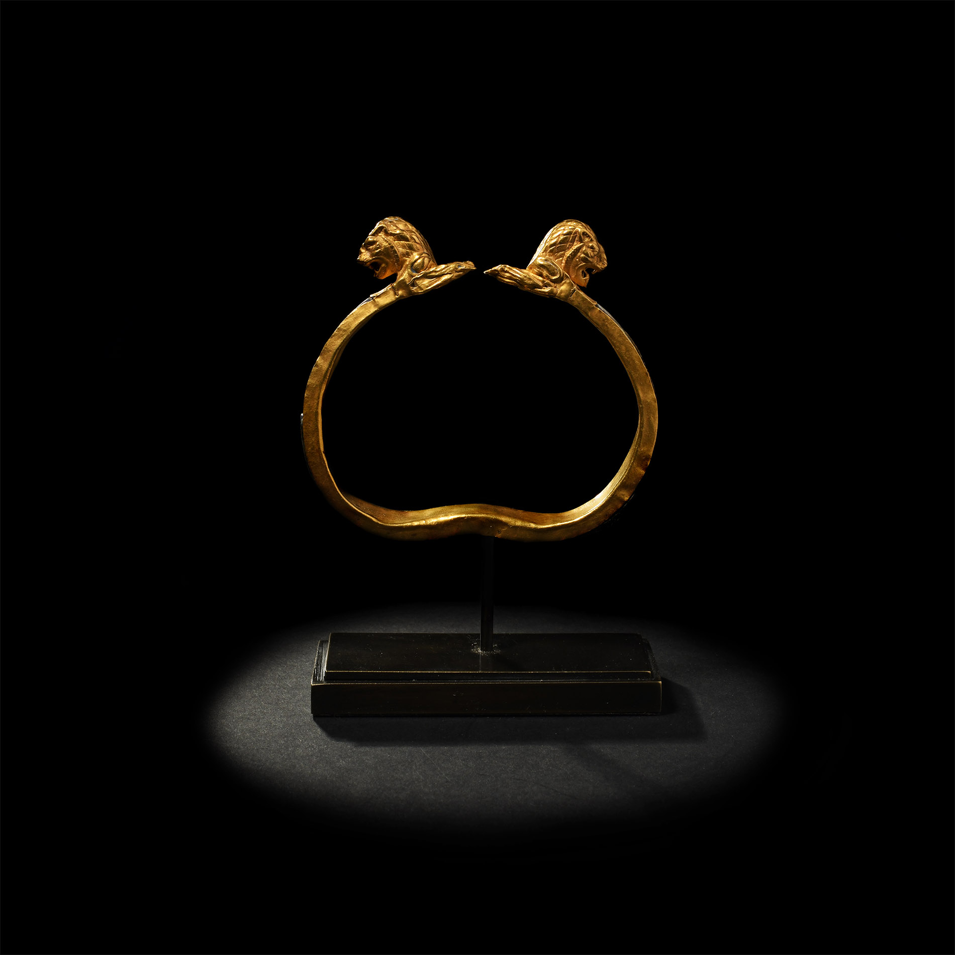 Achaemenid Gold Bracelet with Lion Protomes