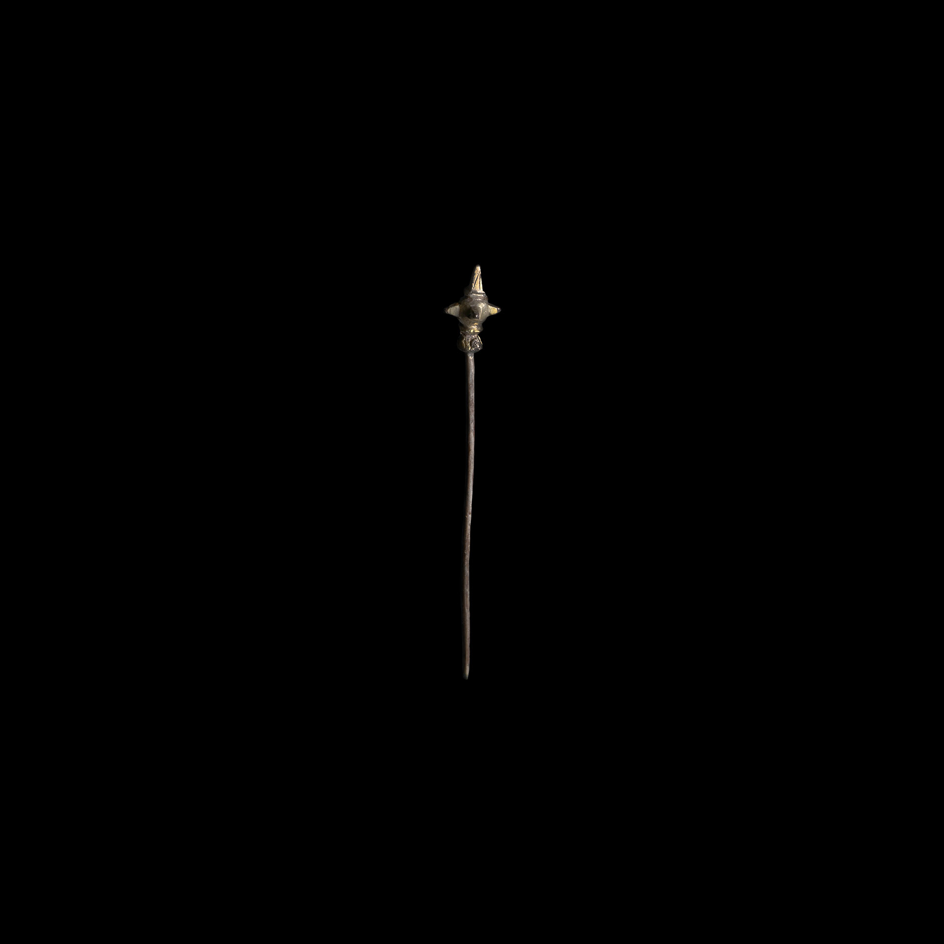 Tudor Elaborate Gilt Silver Dress Pin