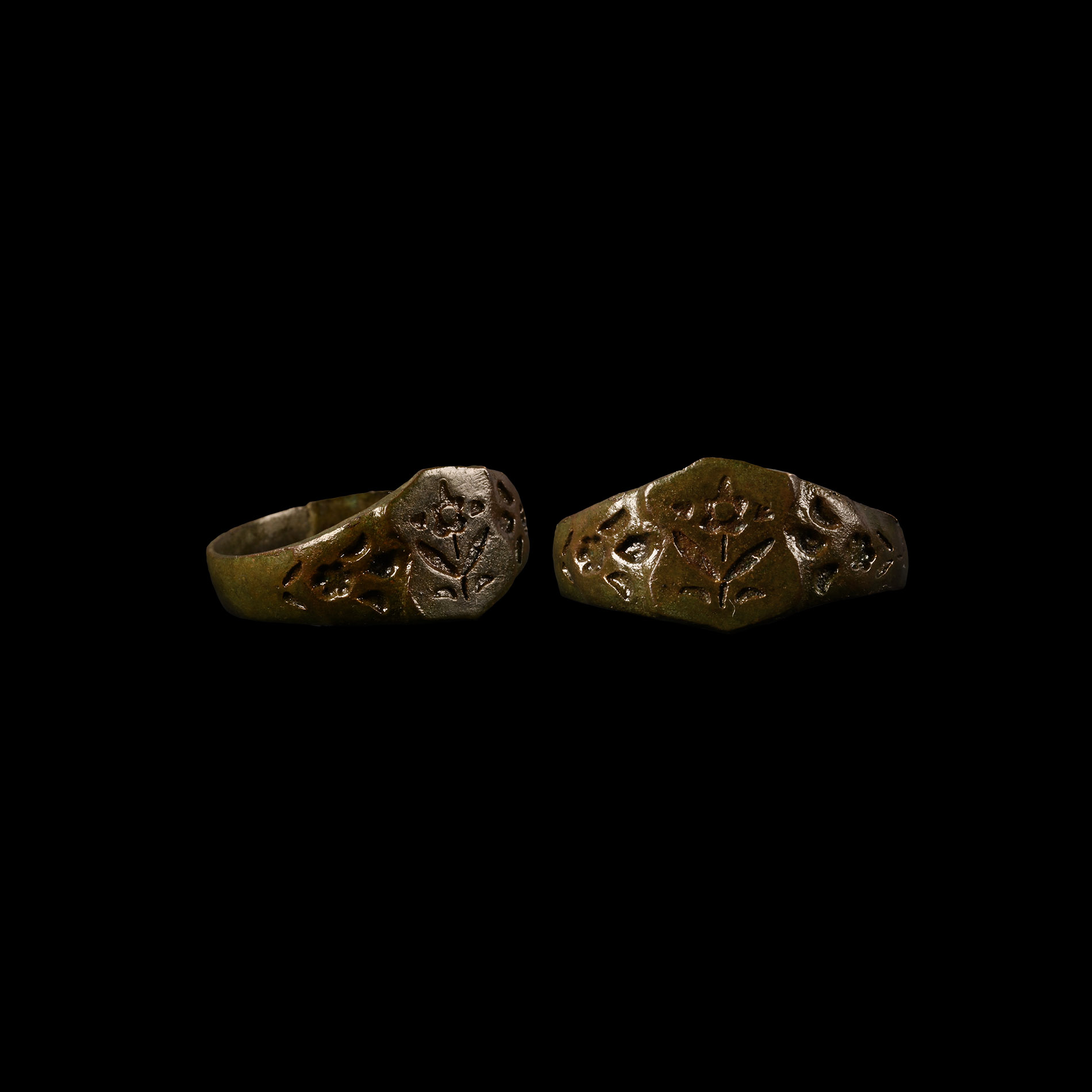 Post Medieval Ring with Flower on Shield