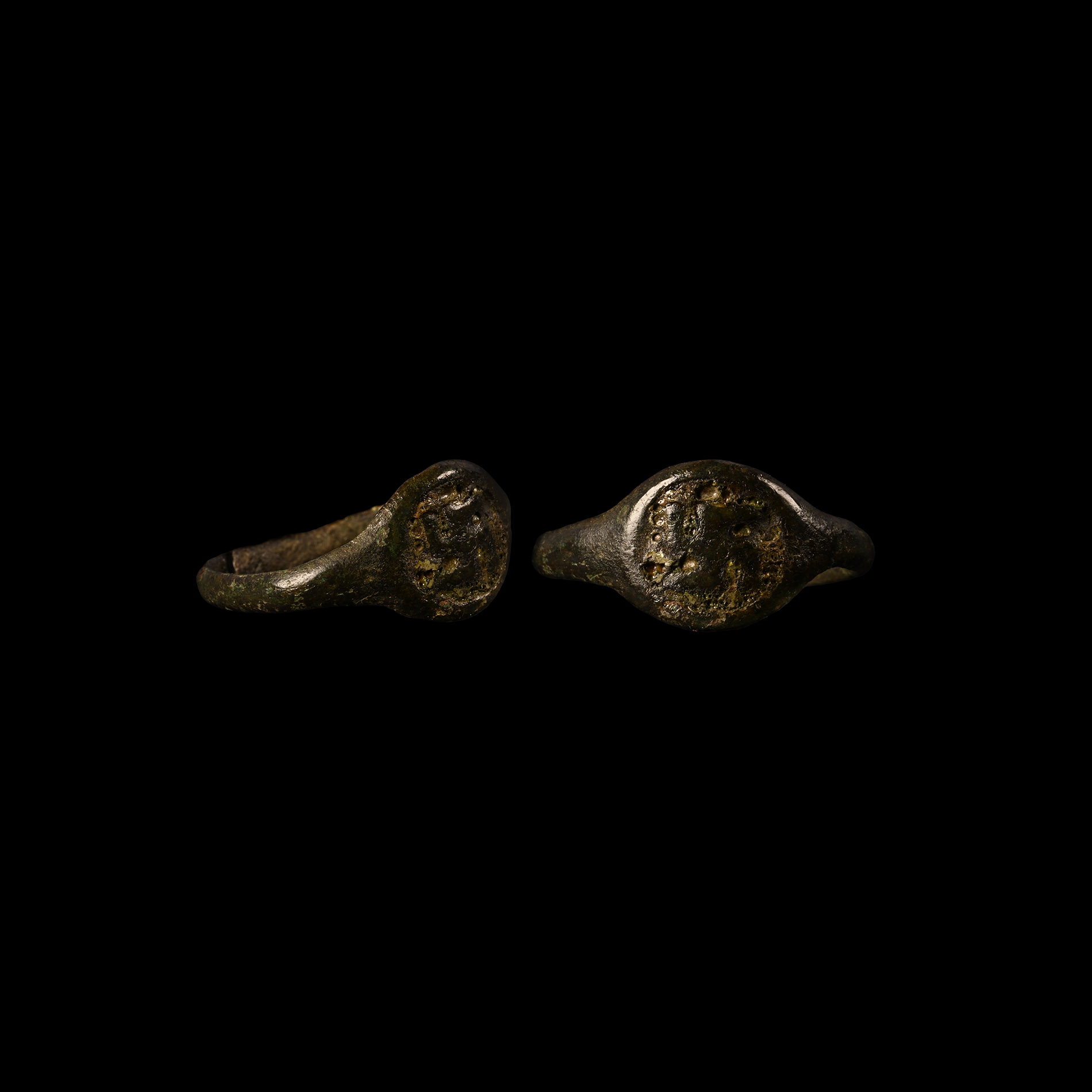 Roman Enamelled Ring with Fylfot