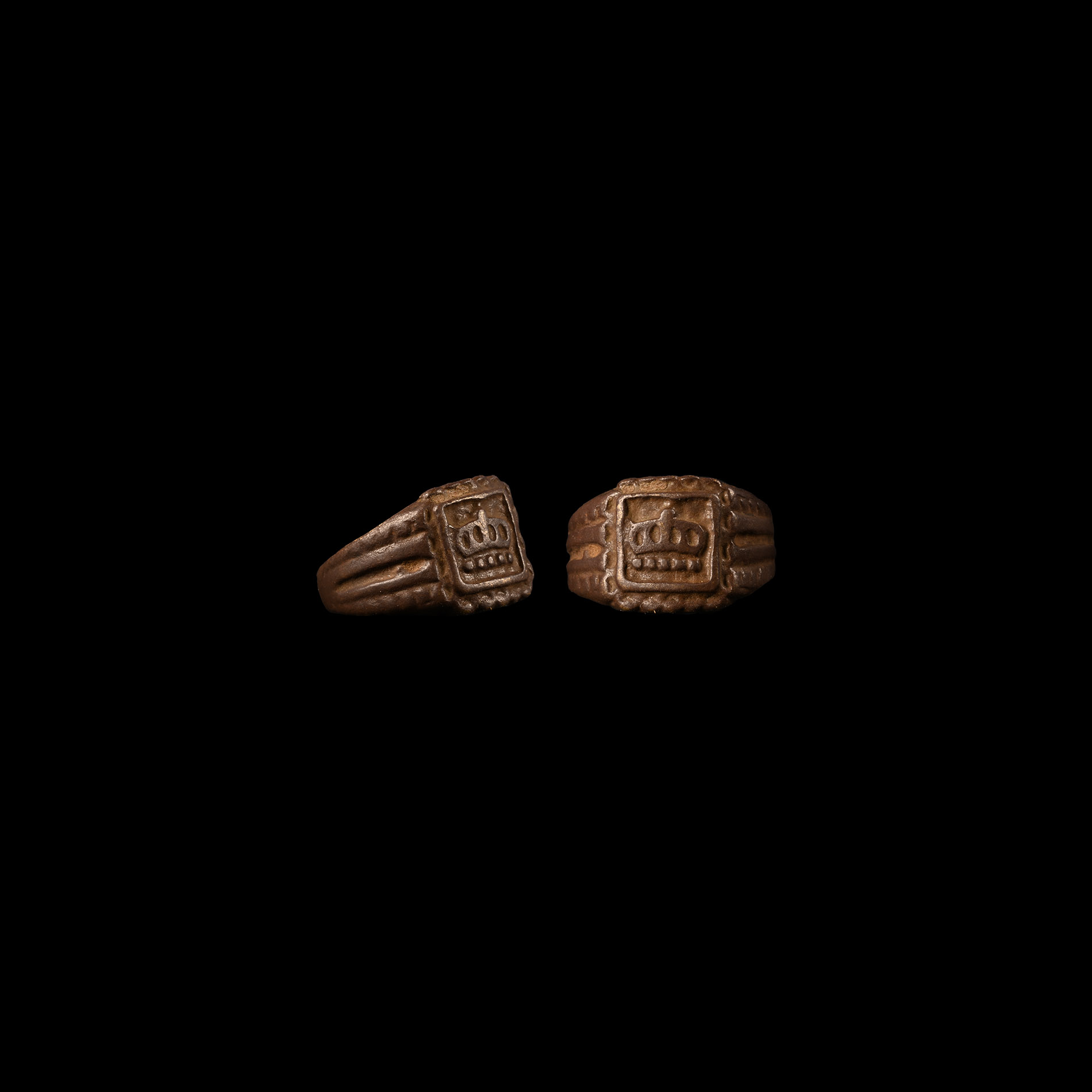 Post Medieval Ring with Crown