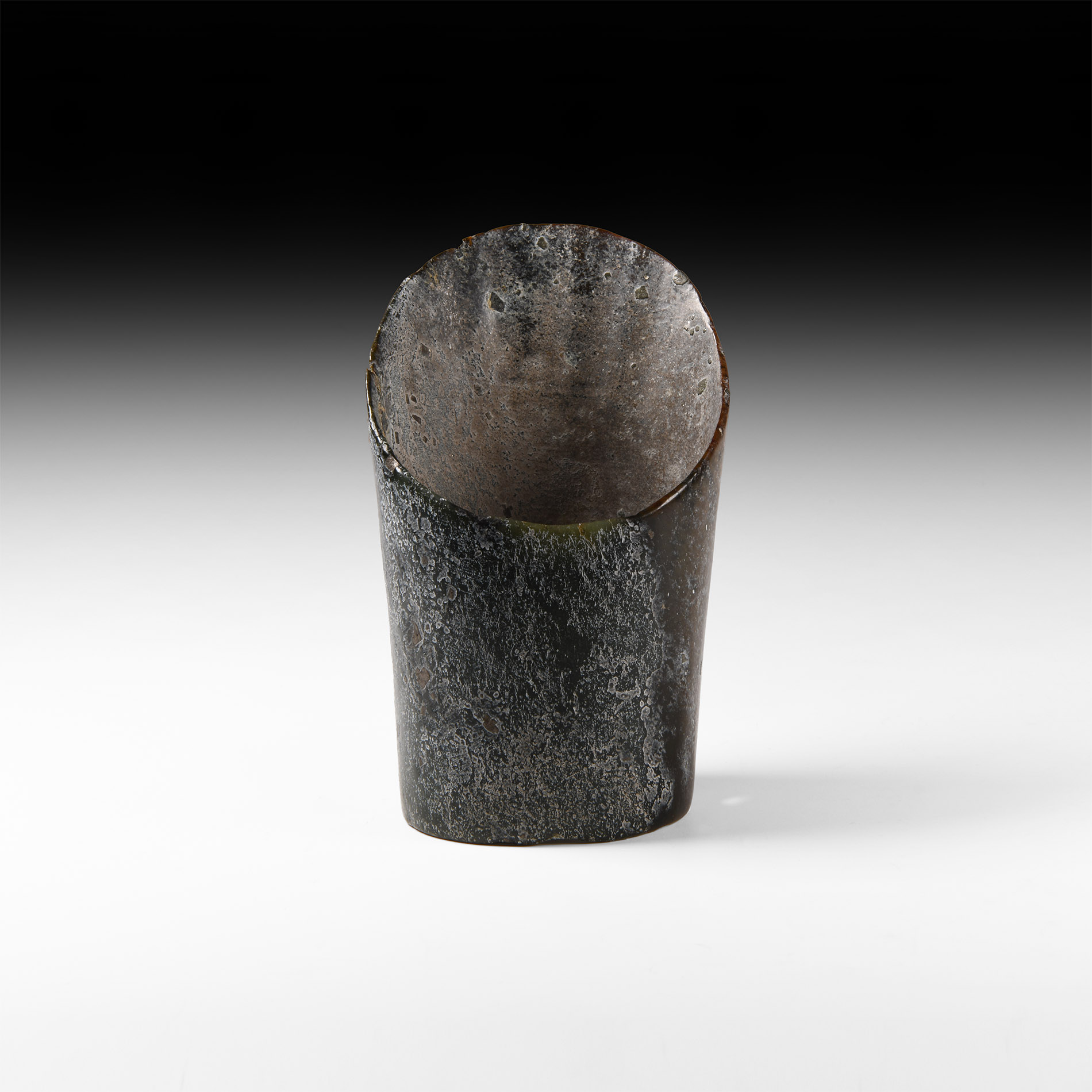 Chinese Hongshan Hoof-Shaped Black Jade Hair Ornament