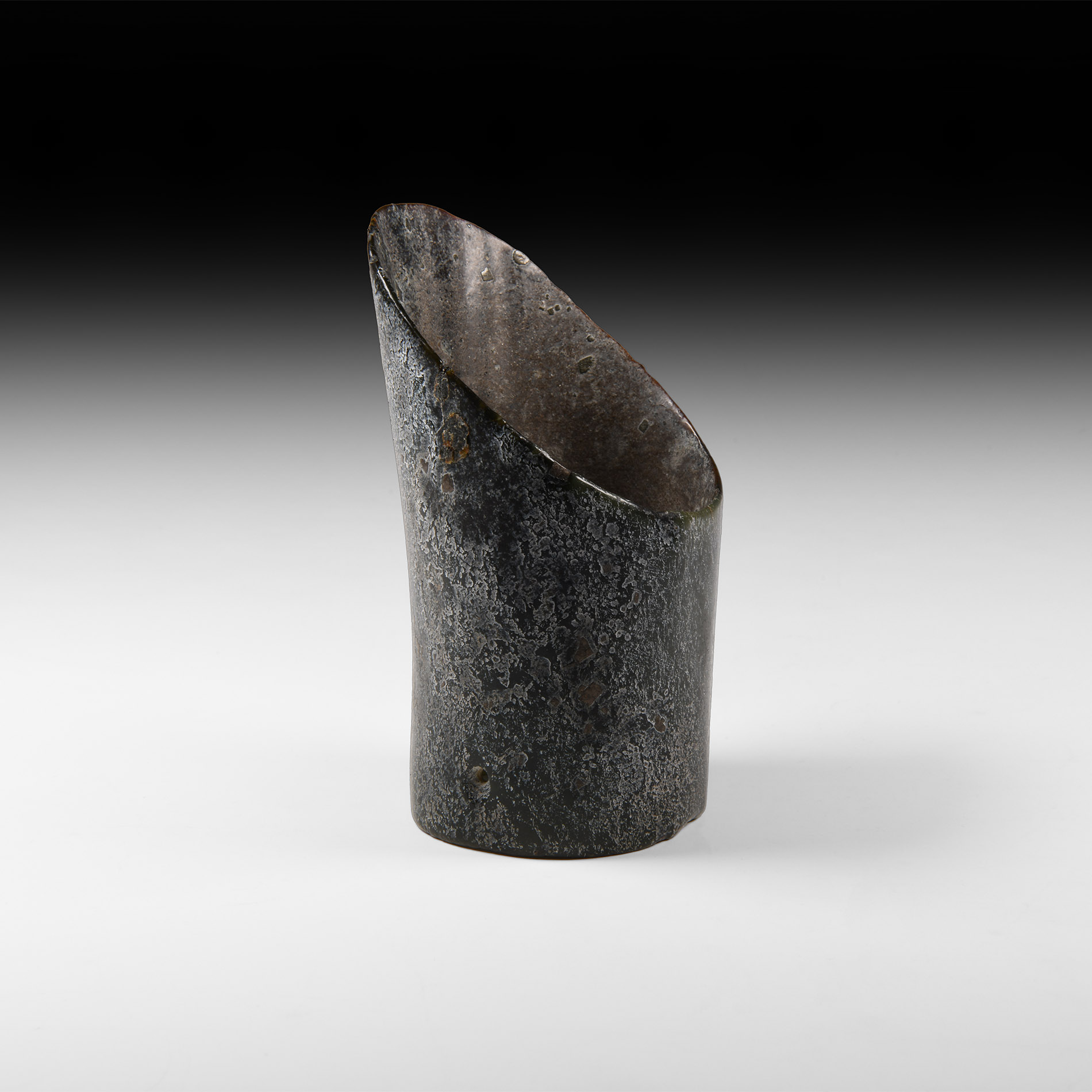 Chinese Hongshan Hoof-Shaped Black Jade Hair Ornament
