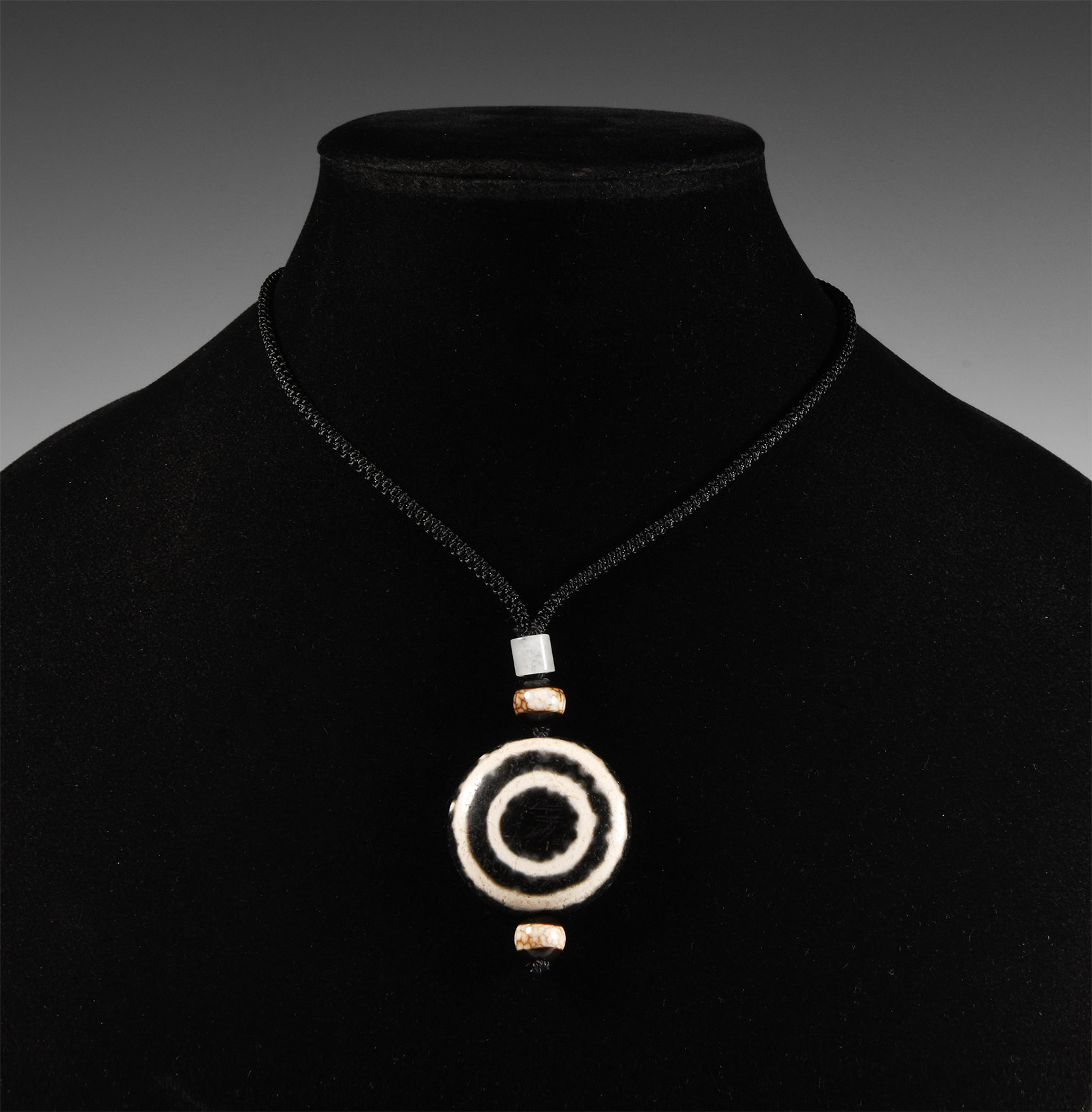 Chinese Giant 'Eye' Agate Bead Necklace