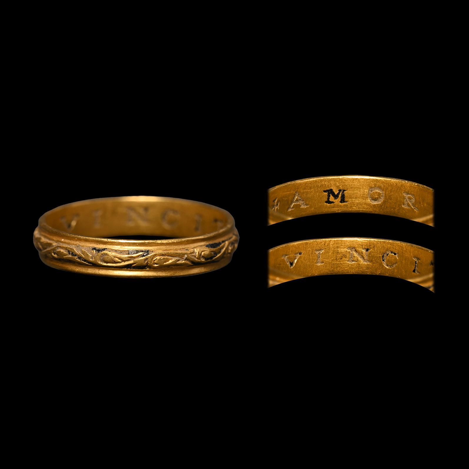 Tudor Gold '+Amor Vincit' Decorated Posy Ring