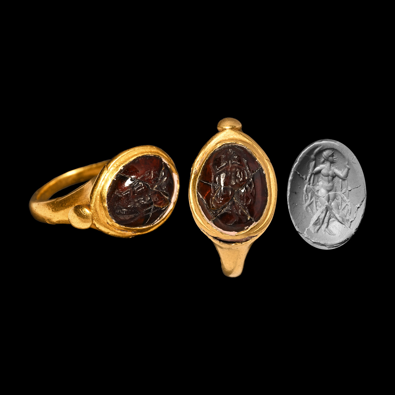 Sassanian Gold Ring with Garnet Intaglio