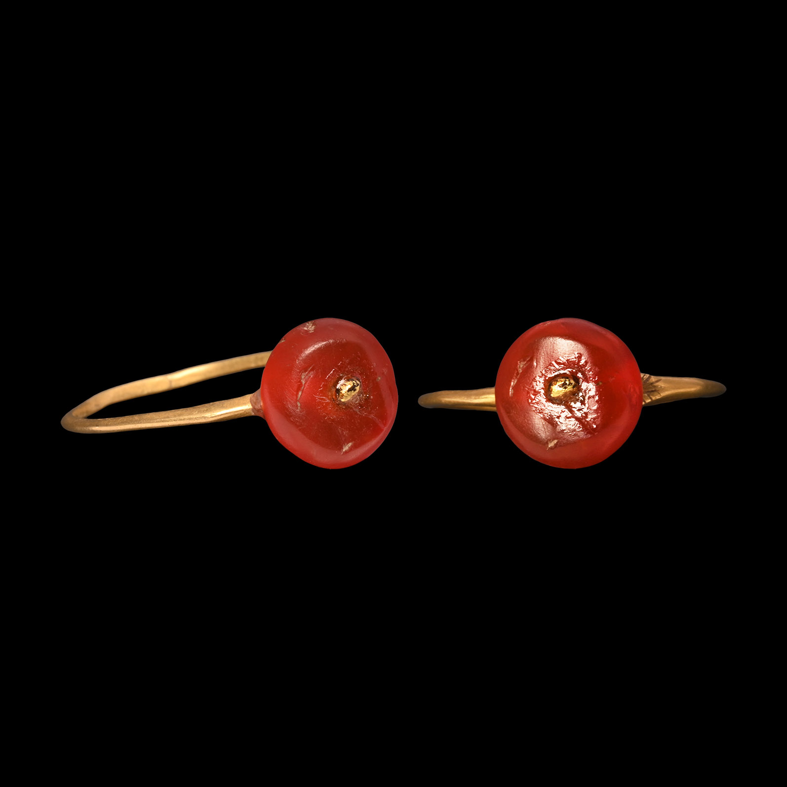 Byzantine Gold Ring with Carnelian