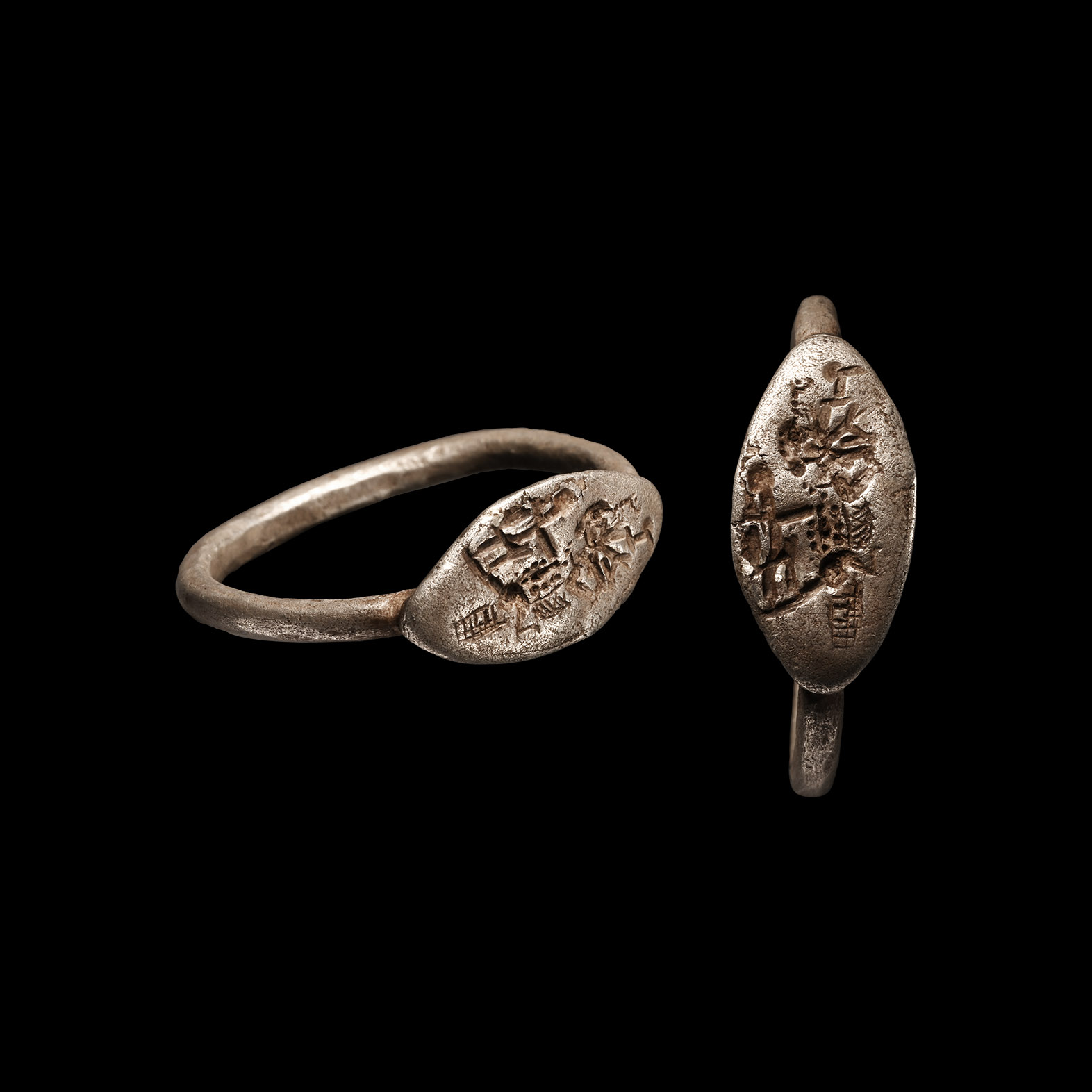 Achaemenid Silver Ring with Warriors