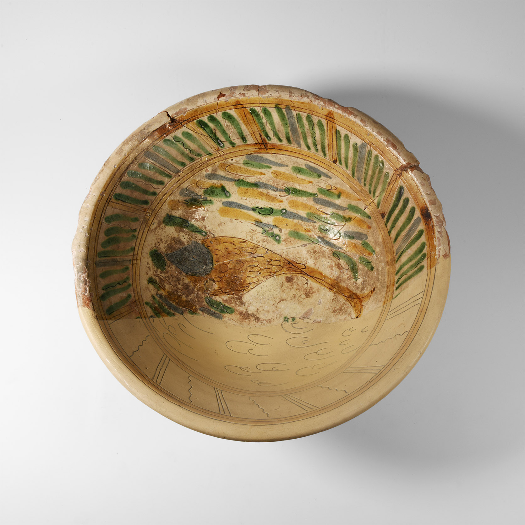 Large Byzantine Glazed Bowl with Swimming Fish