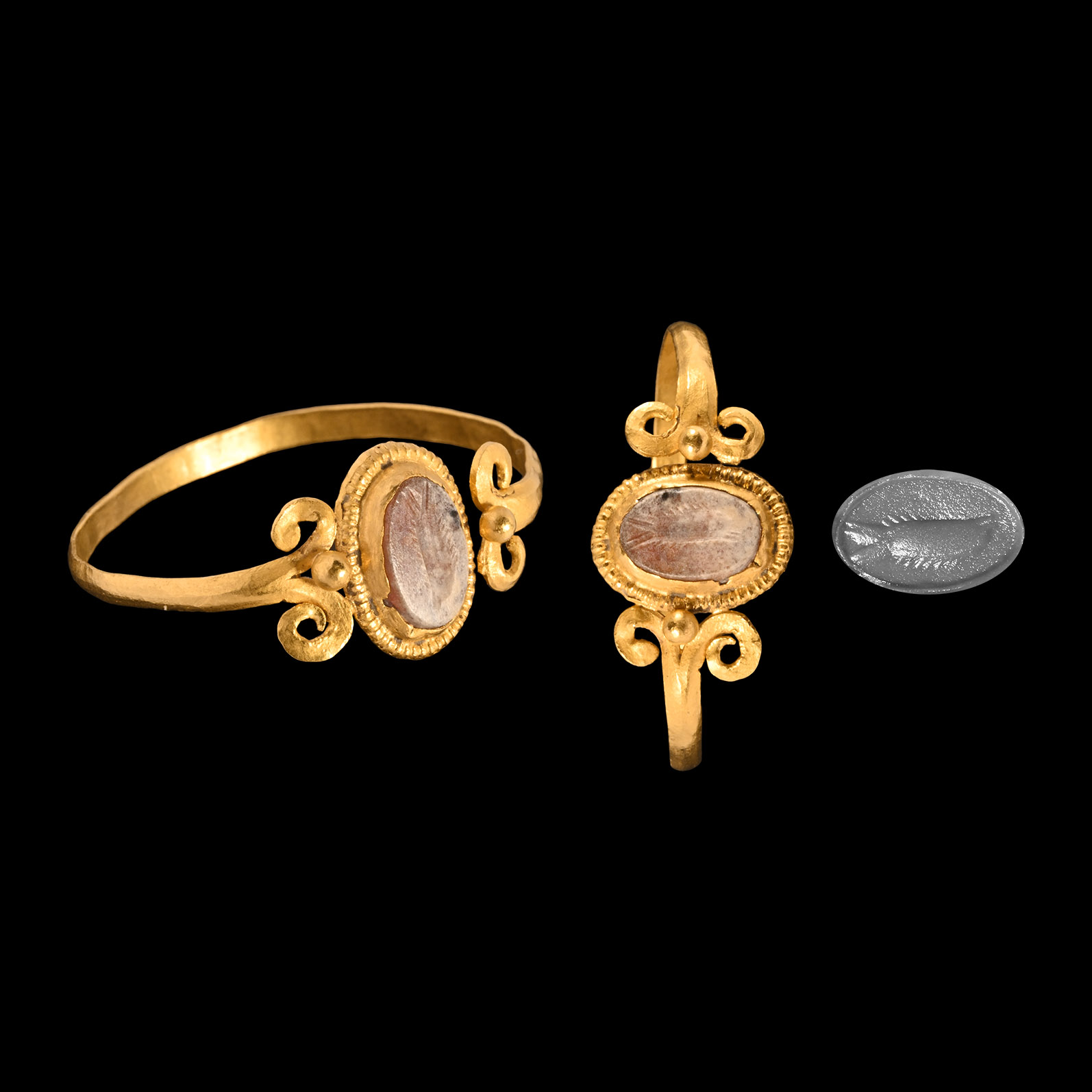 Roman Gold Ring with Fish Gemstone