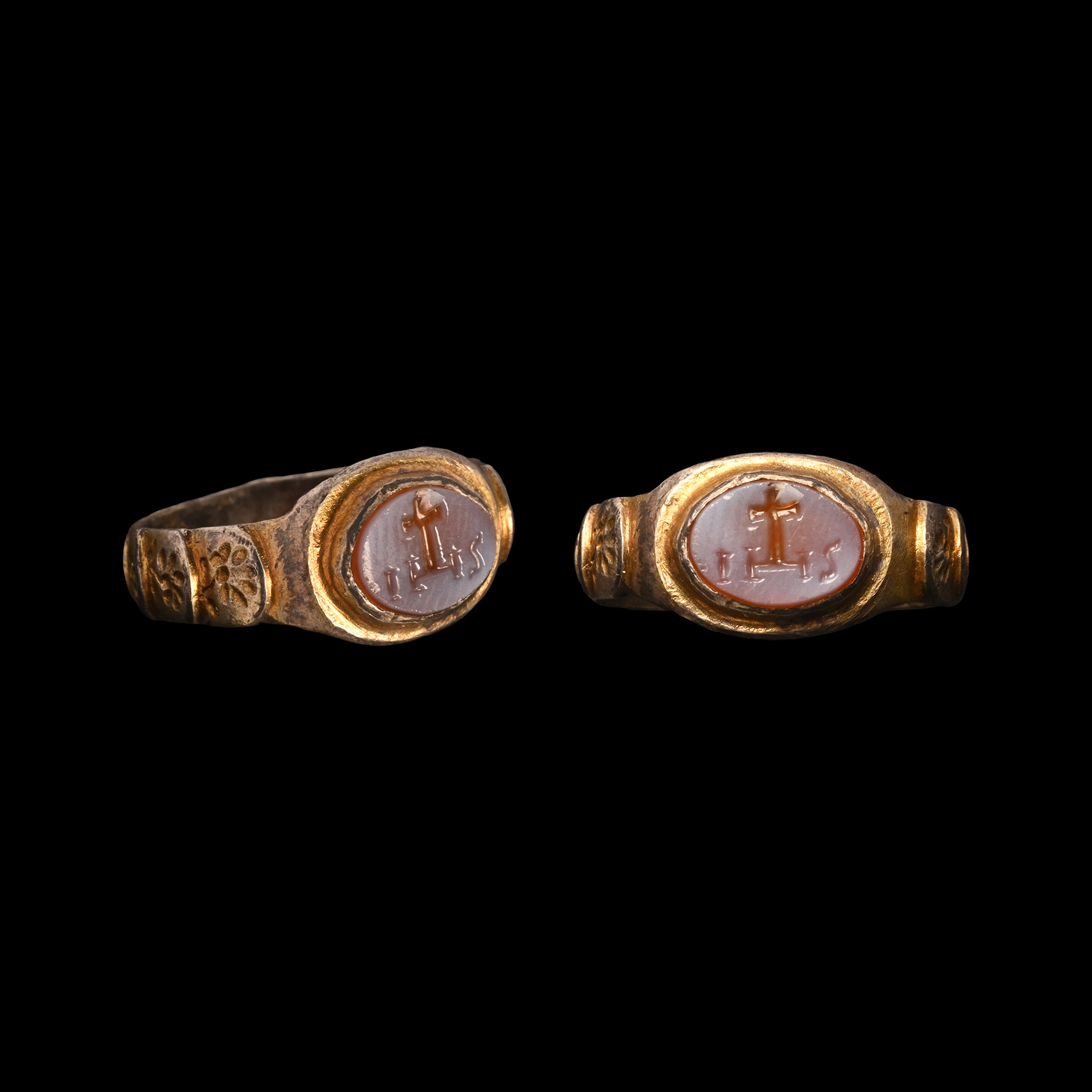 Post Byzantine Gilt Silver Ring with Cross Gemstone