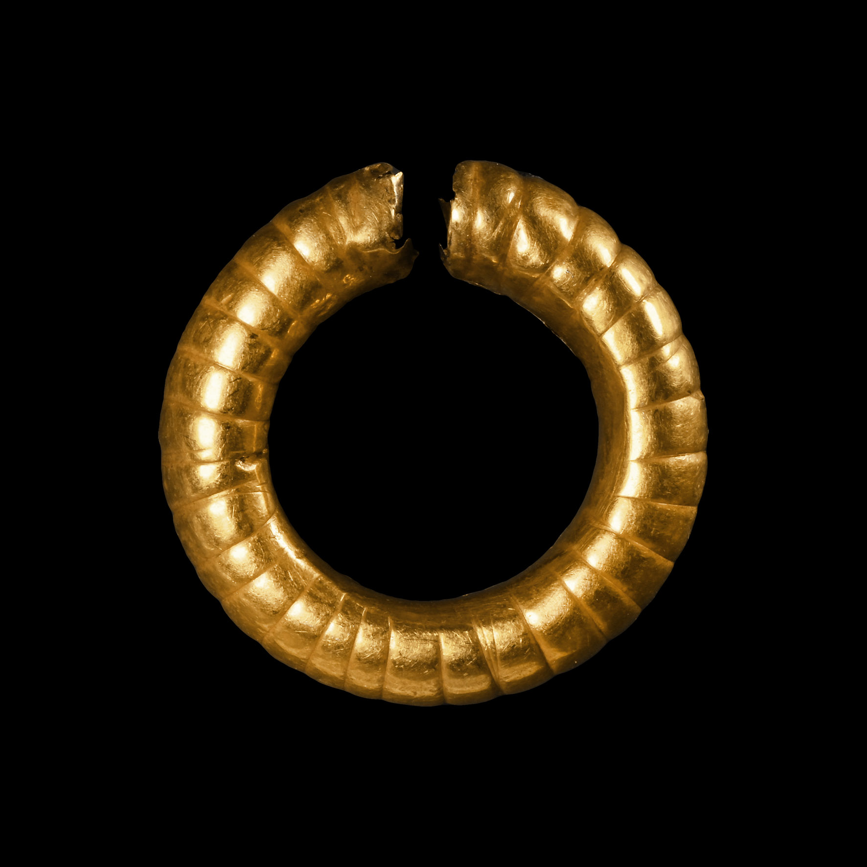 Achaemenid Gold Penannular Hair Ring