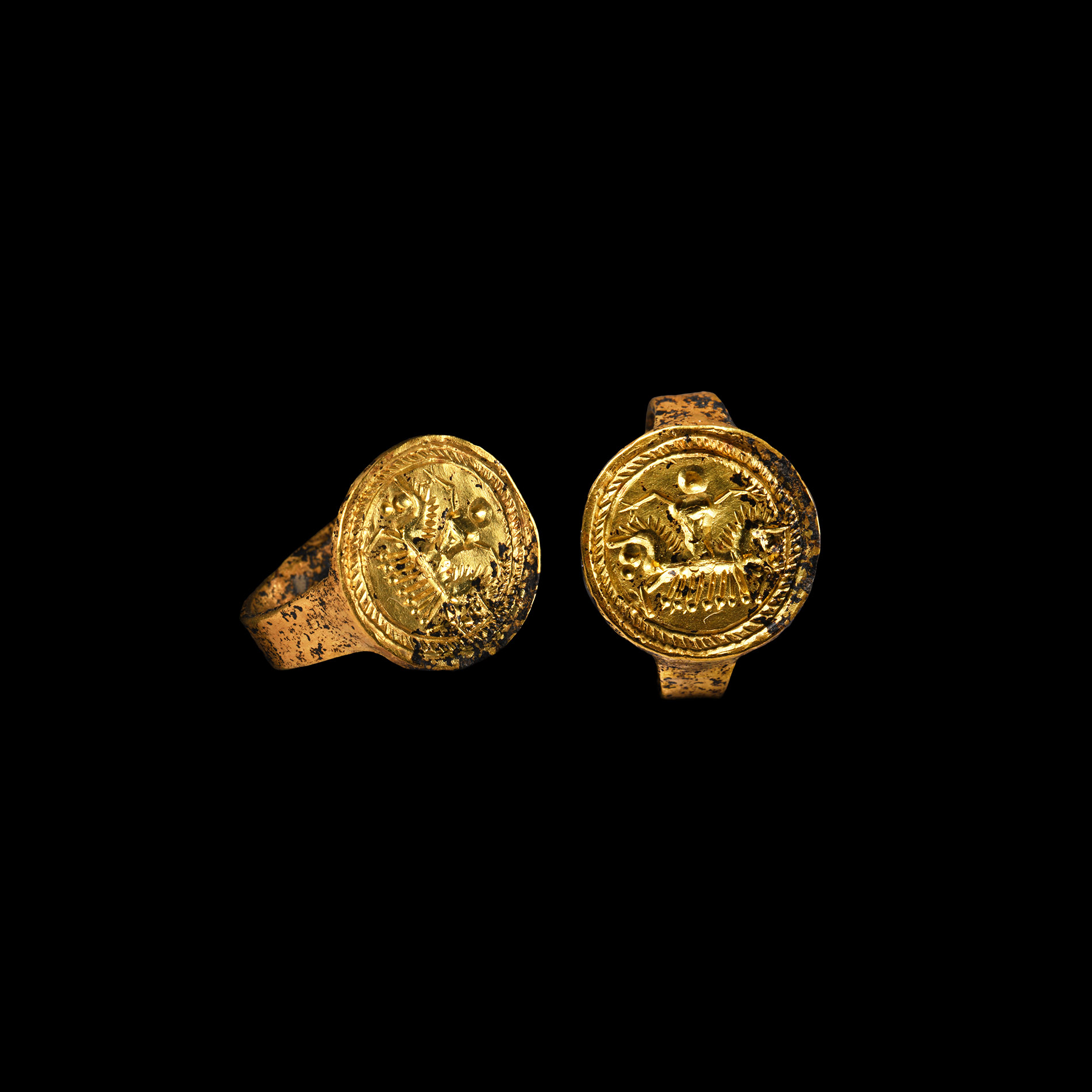 Germanic Gold Signet Ring with Engraved Chariot