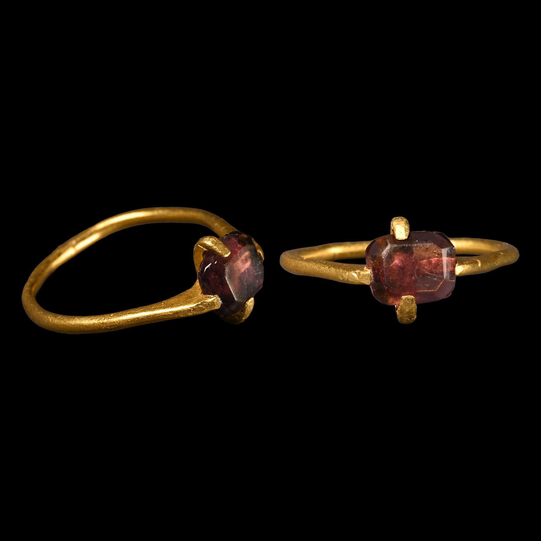 Medieval Gold Ring with Amethyst Gemstone