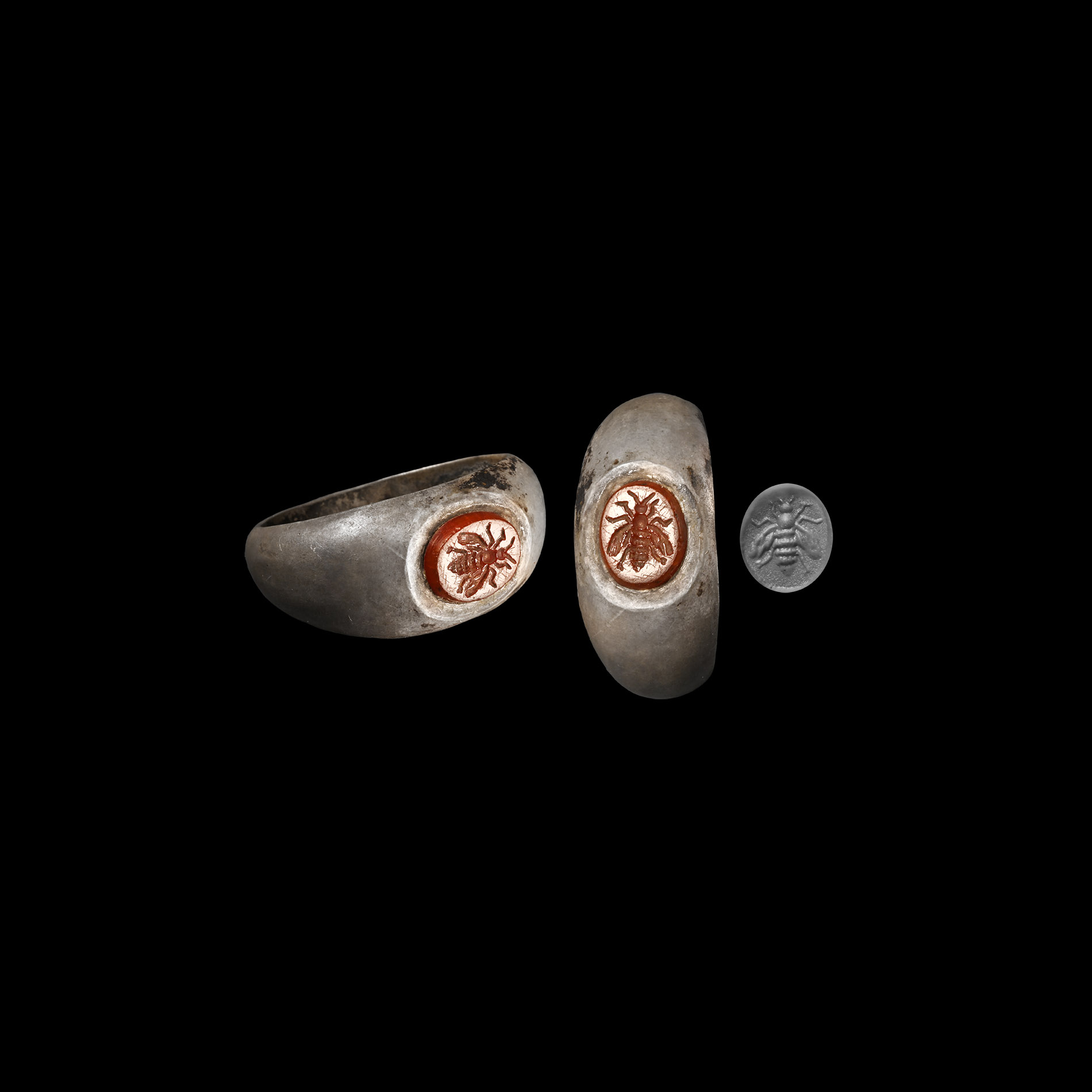 Roman Silver Ring with Bee Gemstone