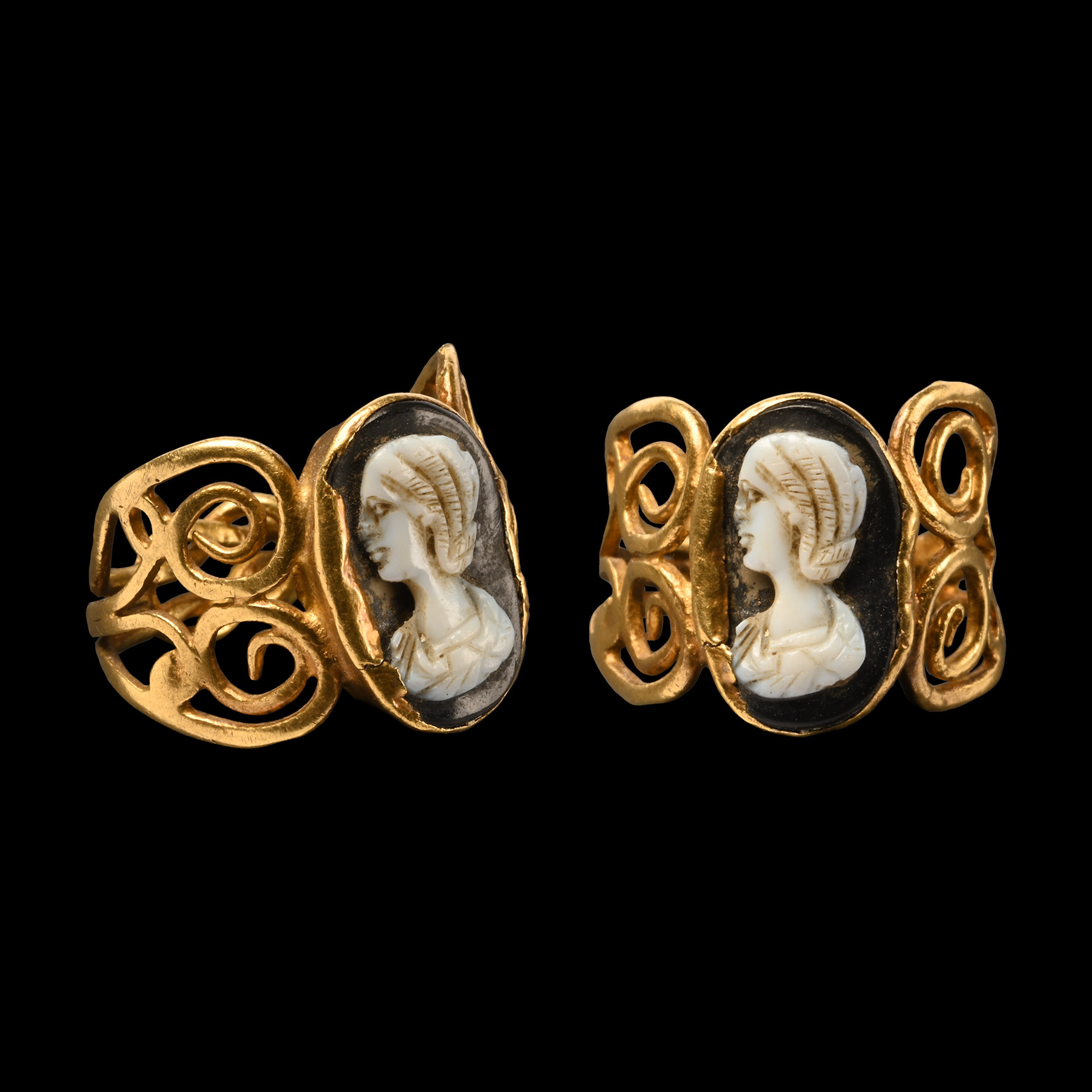Roman Gold Ring with Portrait Cameo