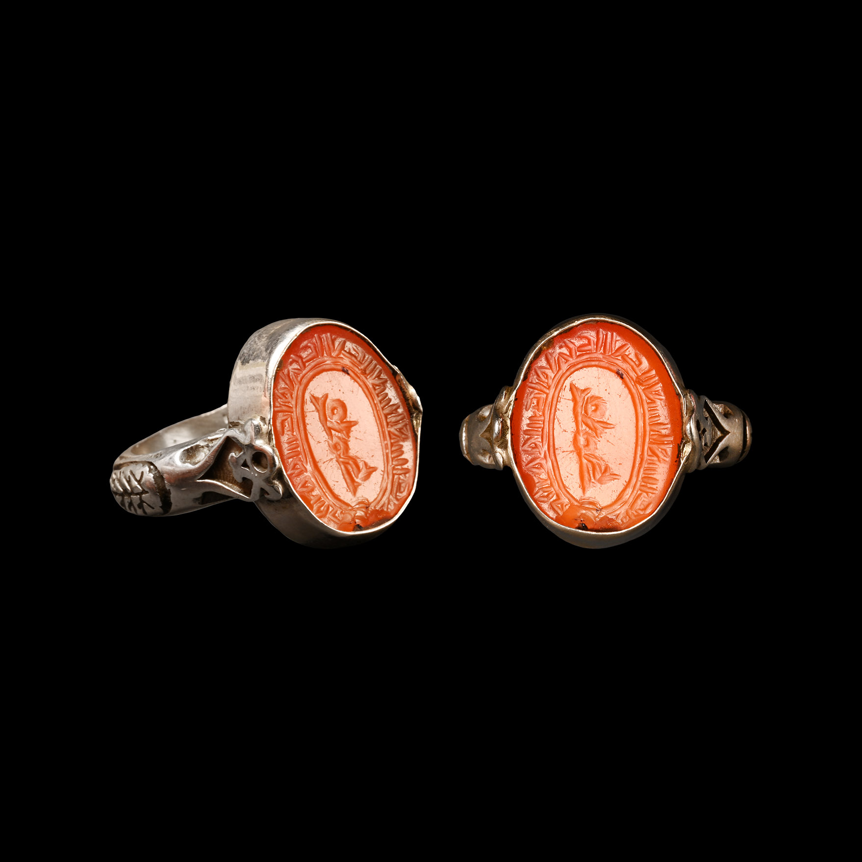 Gemstone with Kufic Inscription in Silver Ring