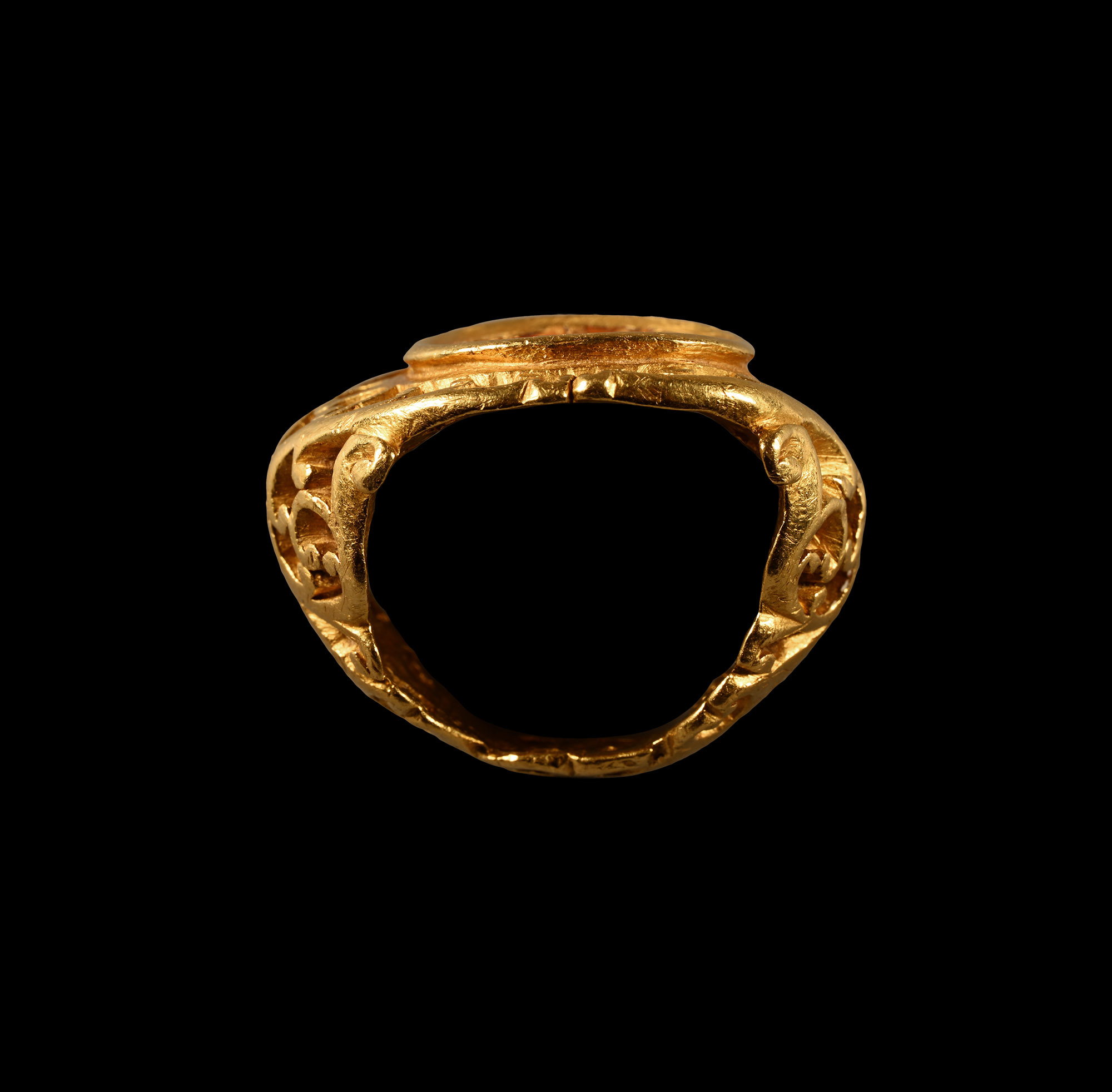 Roman Gold Ring with Gem Depicting Alexander the Great Hunting