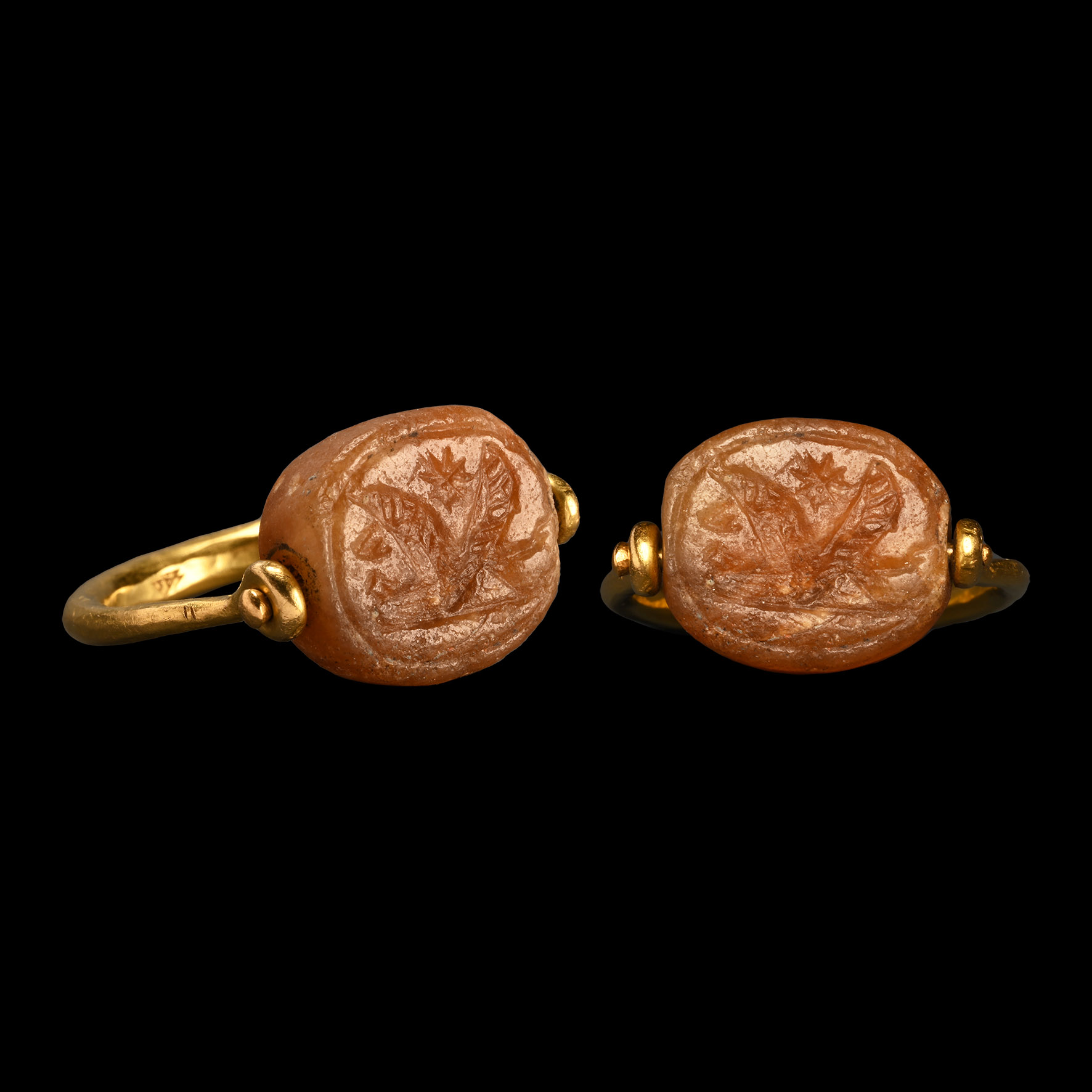 Graeco-Phoenician Stone Scaraboid with Winged Beast in Gold Swivel Ring