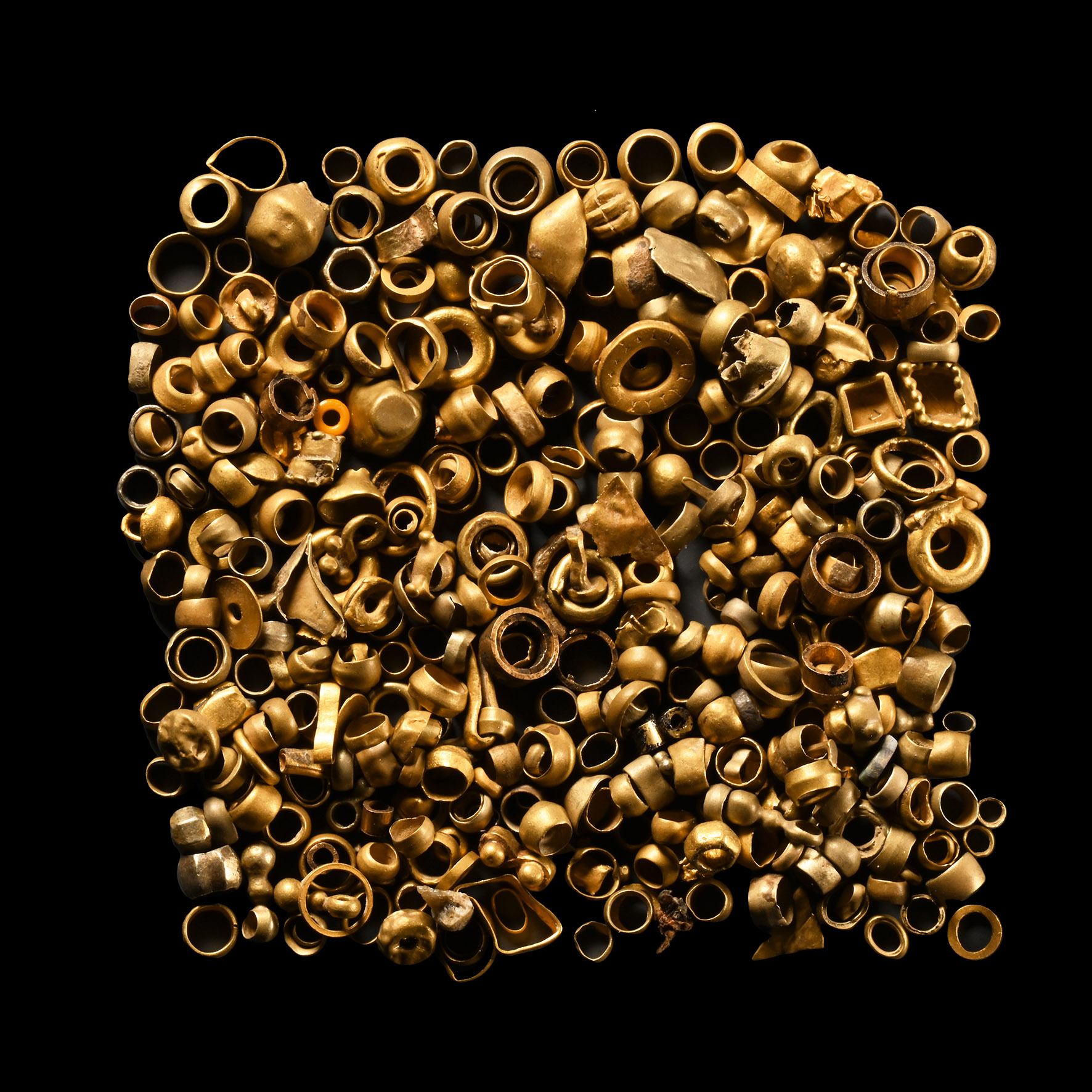 Western Asiatic Gold Bead Group