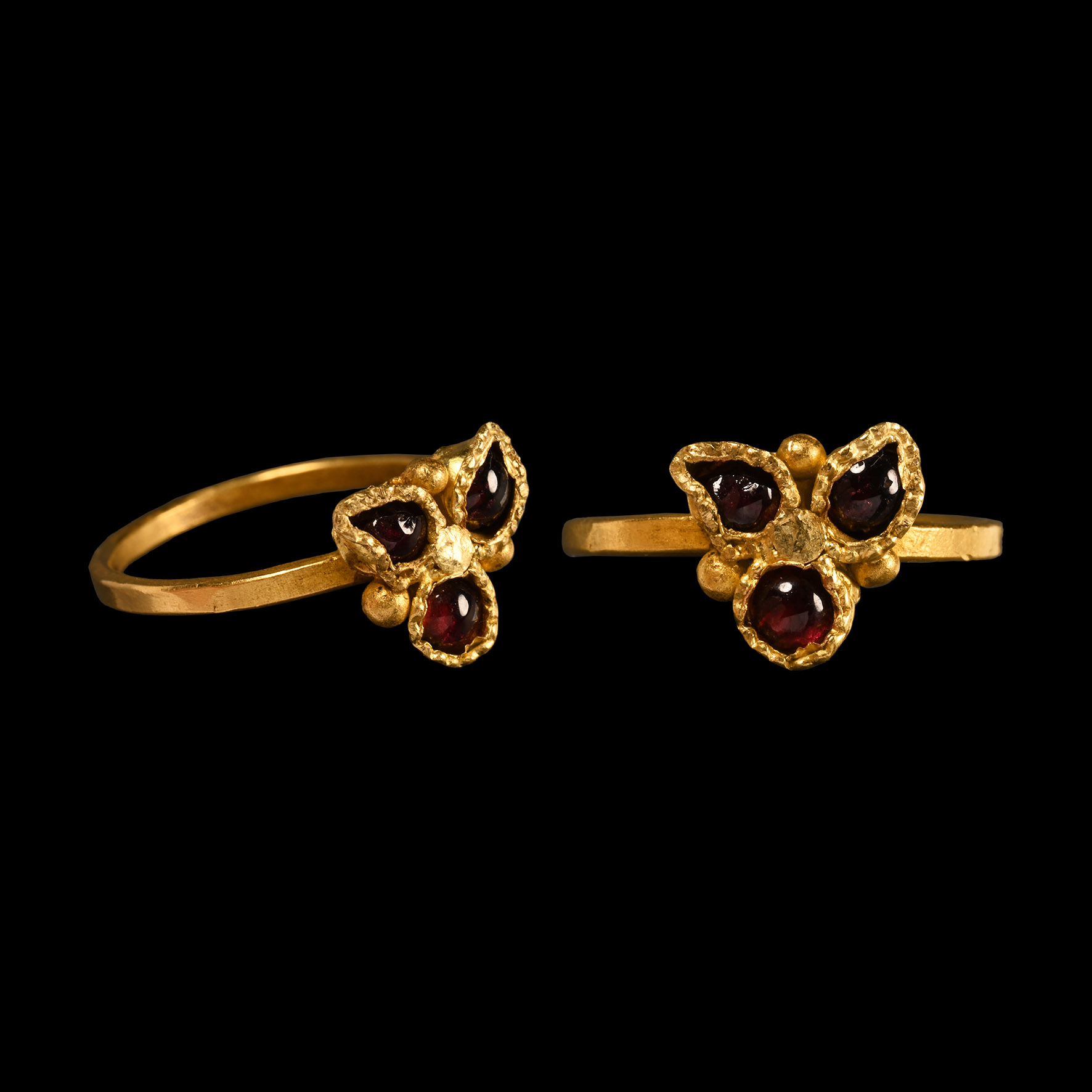 Roman Gold and Garnet Floral Ring