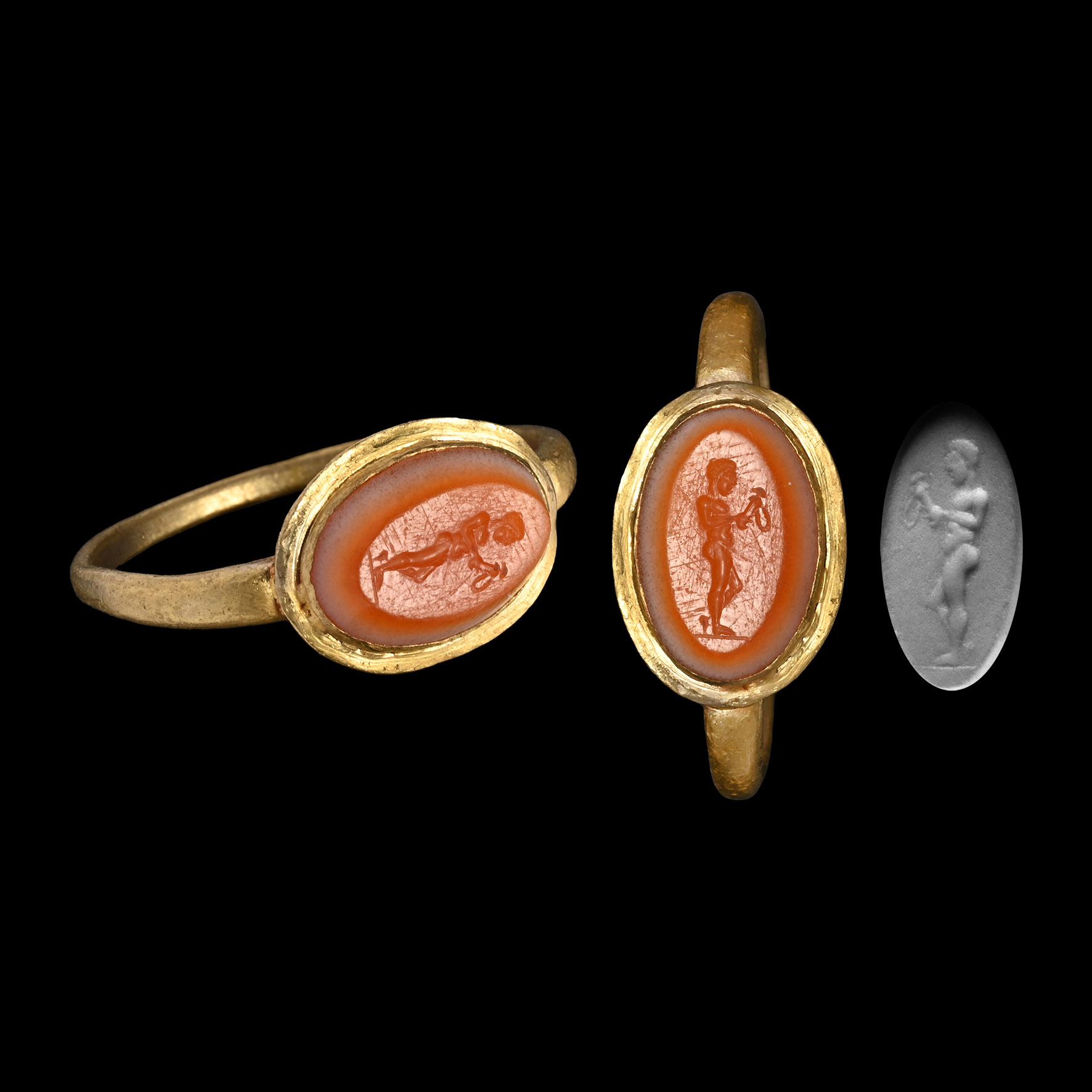 Roman Gold Ring with Theseus Gemstone