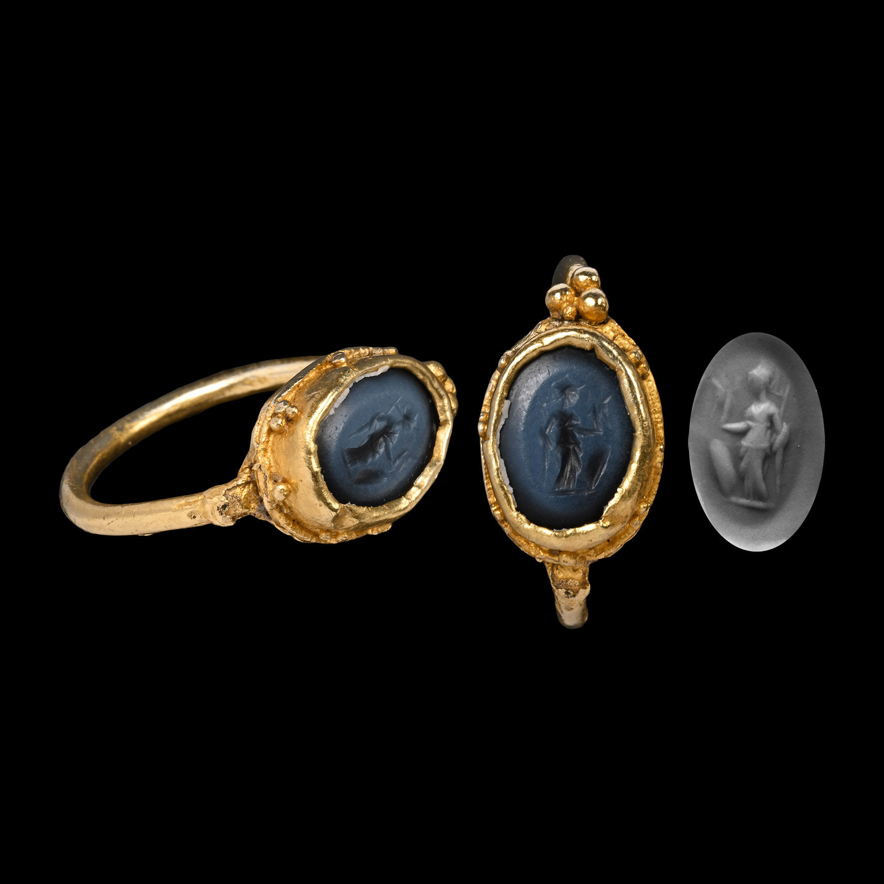 Roman Gold Ring with Minerva Gemstone