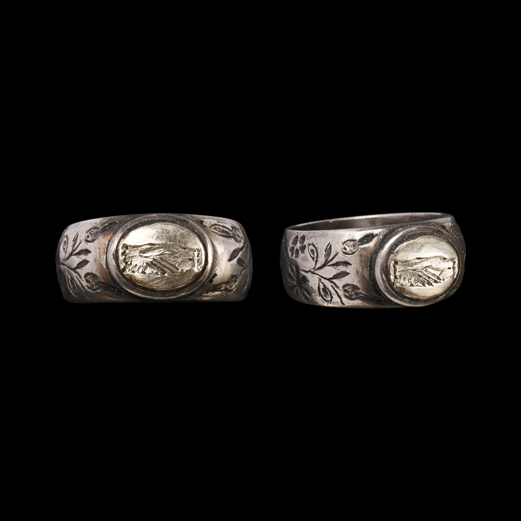 Georgian Silver 'IN BUEN ESPOER' Clasped Hands Ring