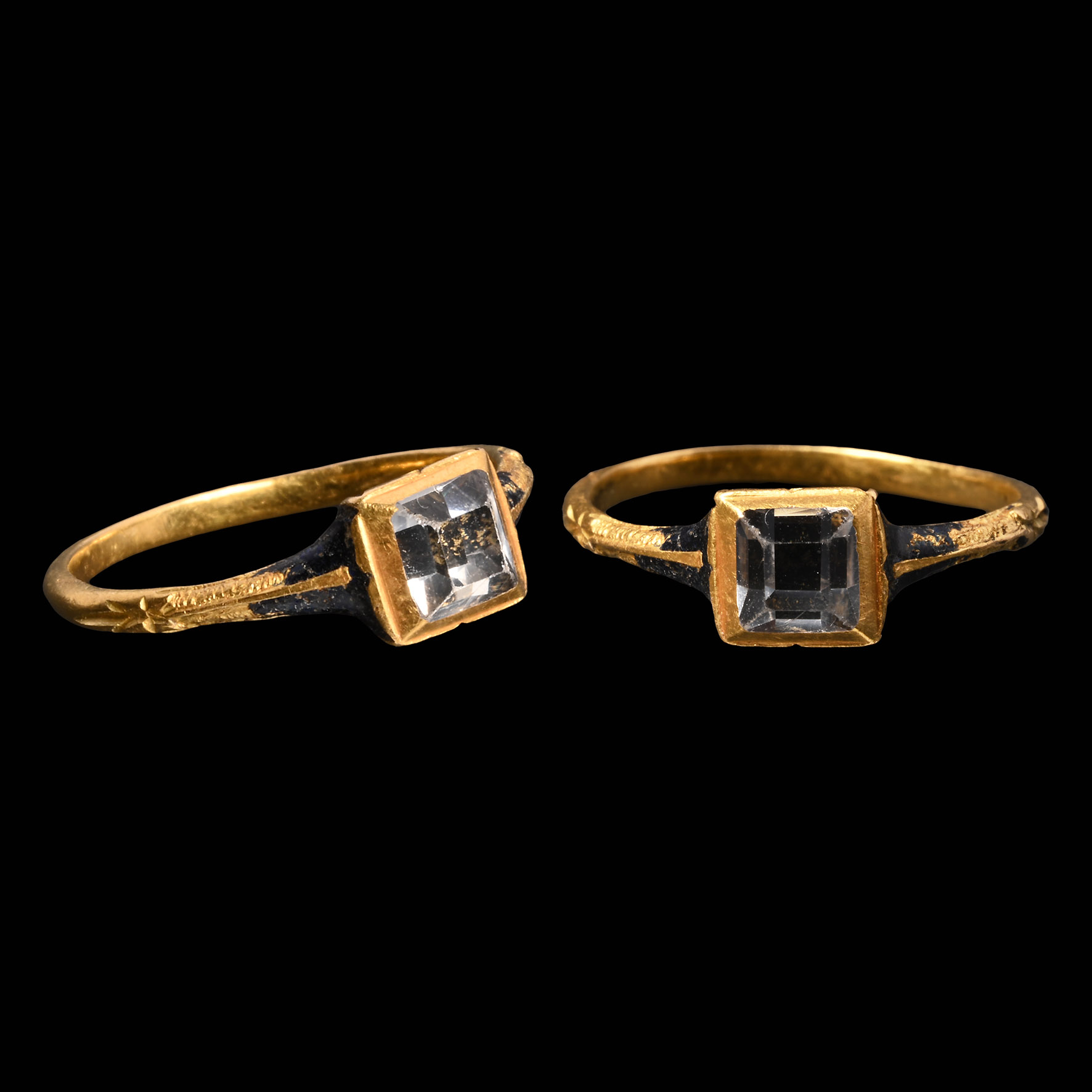 Renaissance Enamelled Gold Ring with Gemstone