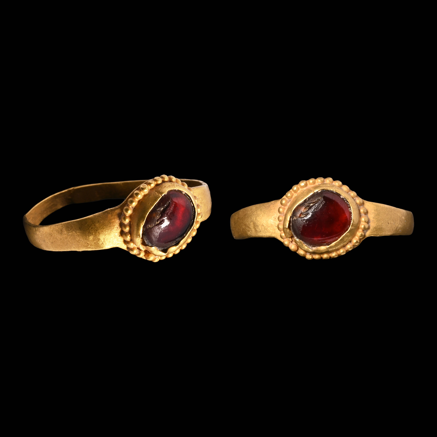 Roman Gold Ring with Garnet