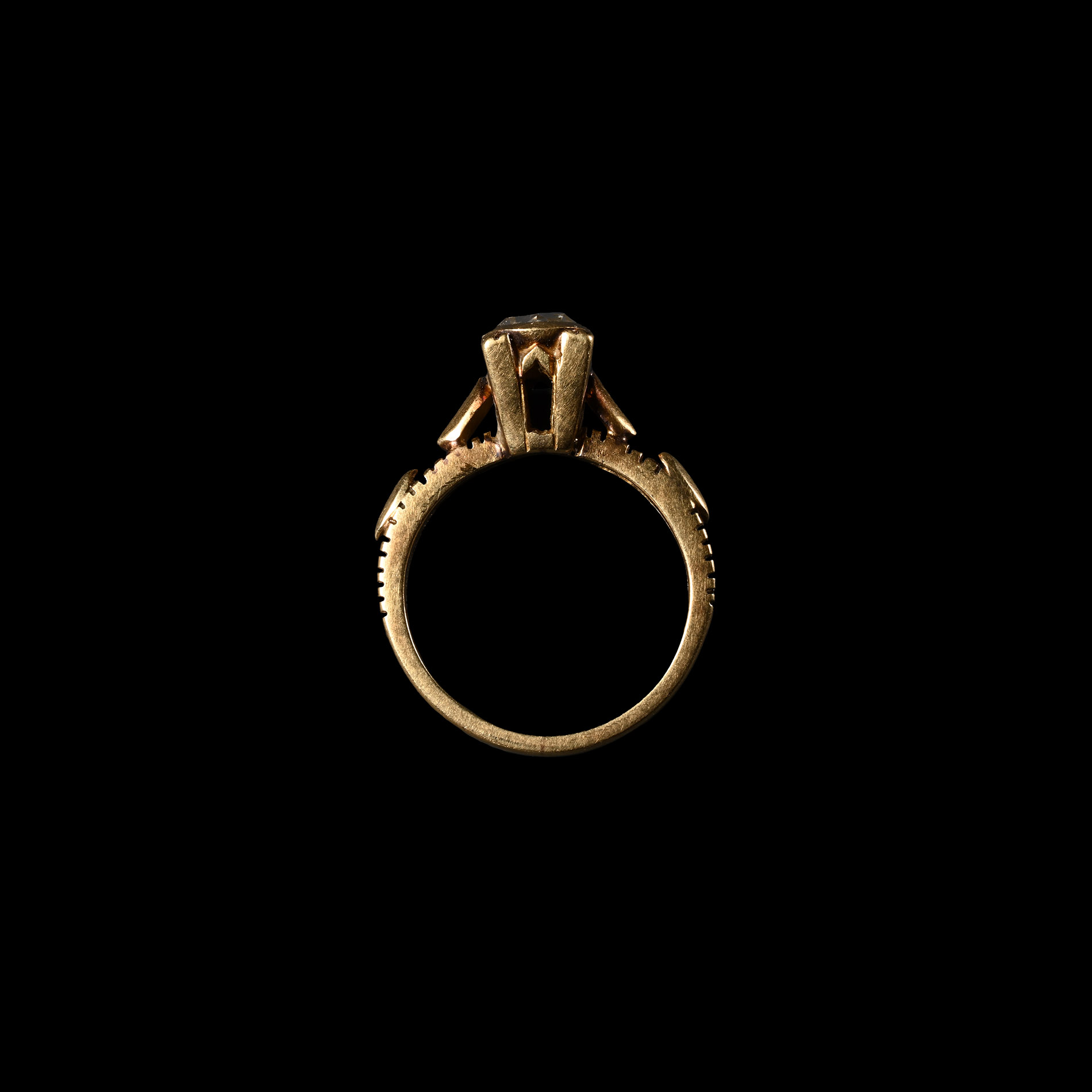 Gold Ring with 'Rose-Cut' Diamond