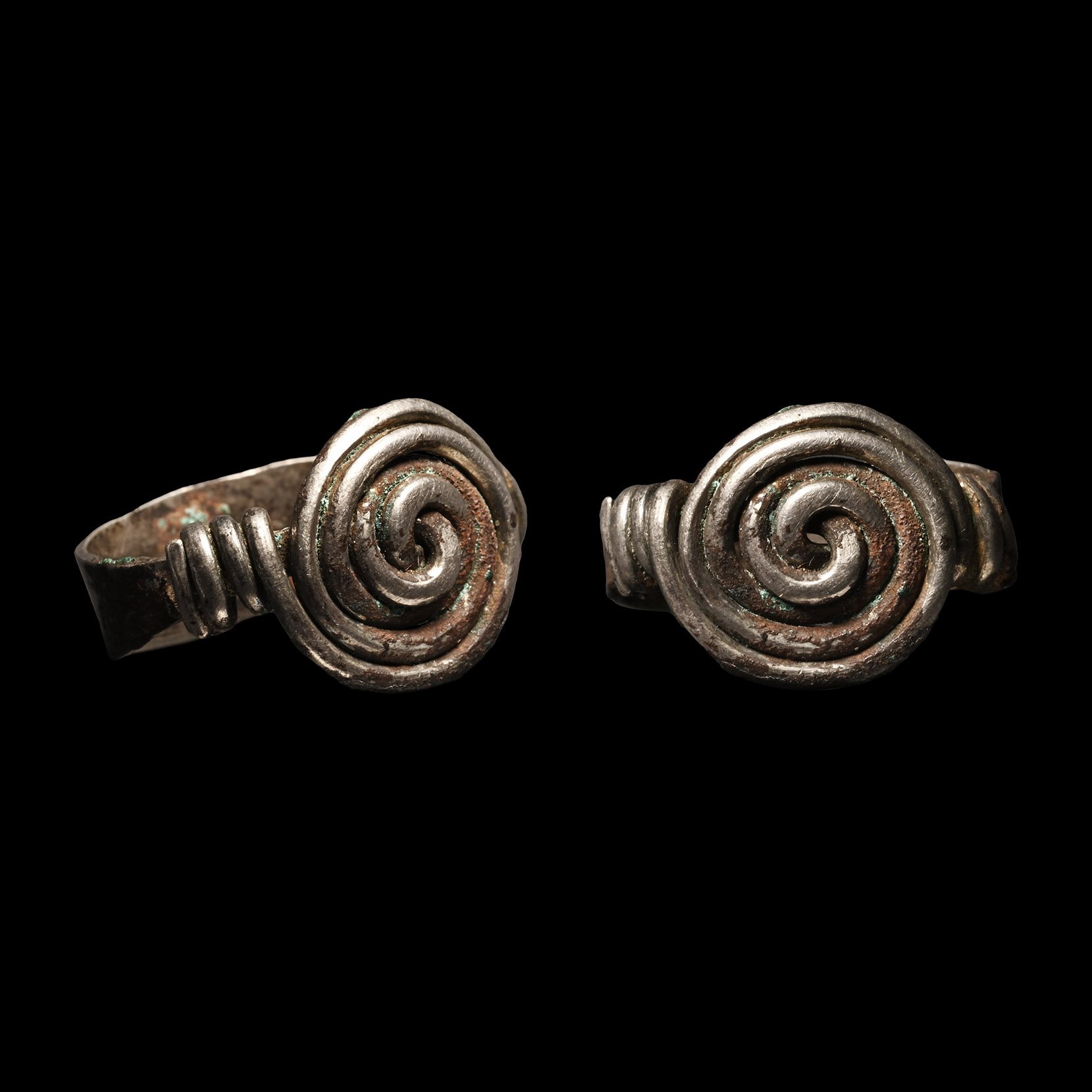 Merovingian Silver Ring with Coiled Bezel