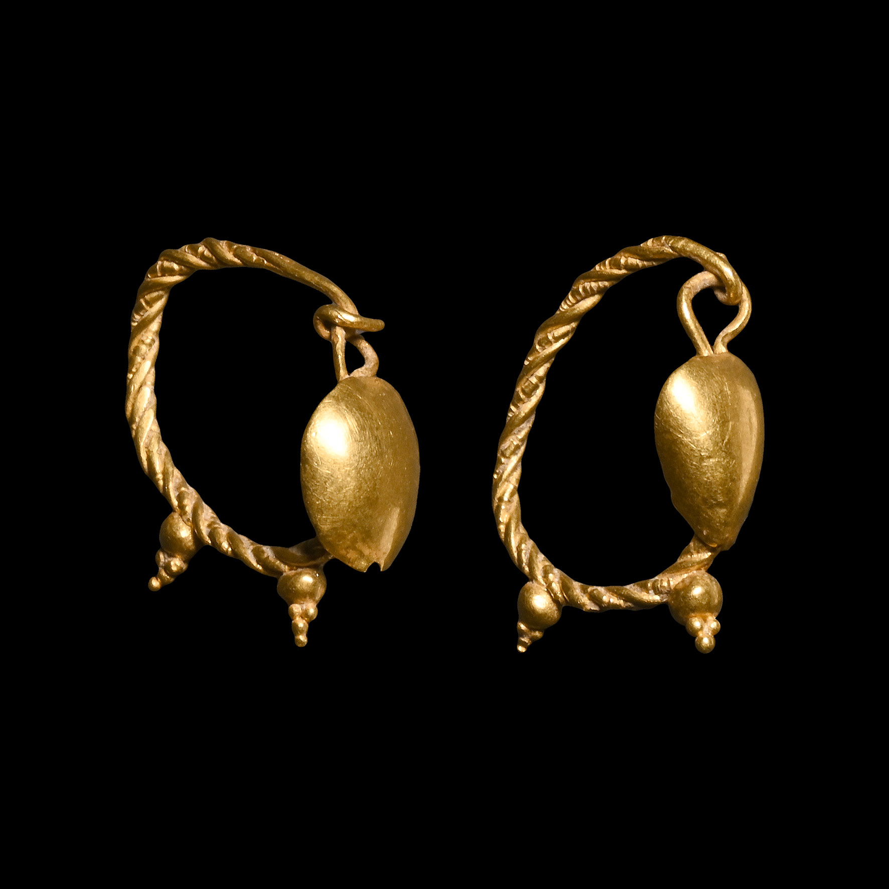 Roman Gold Earrings with Bosses