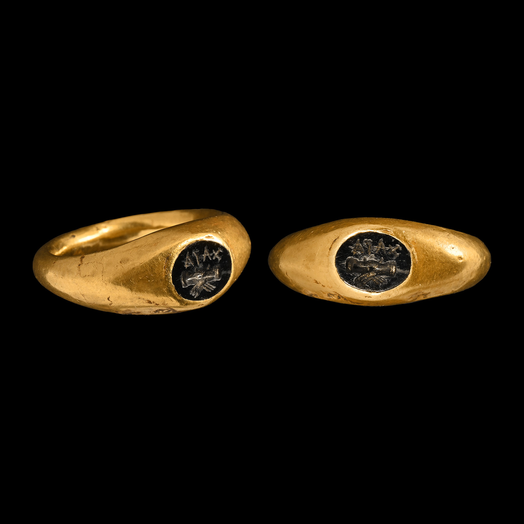 Roman Gold Ring with Mani in Fede Gemstone for Aiax