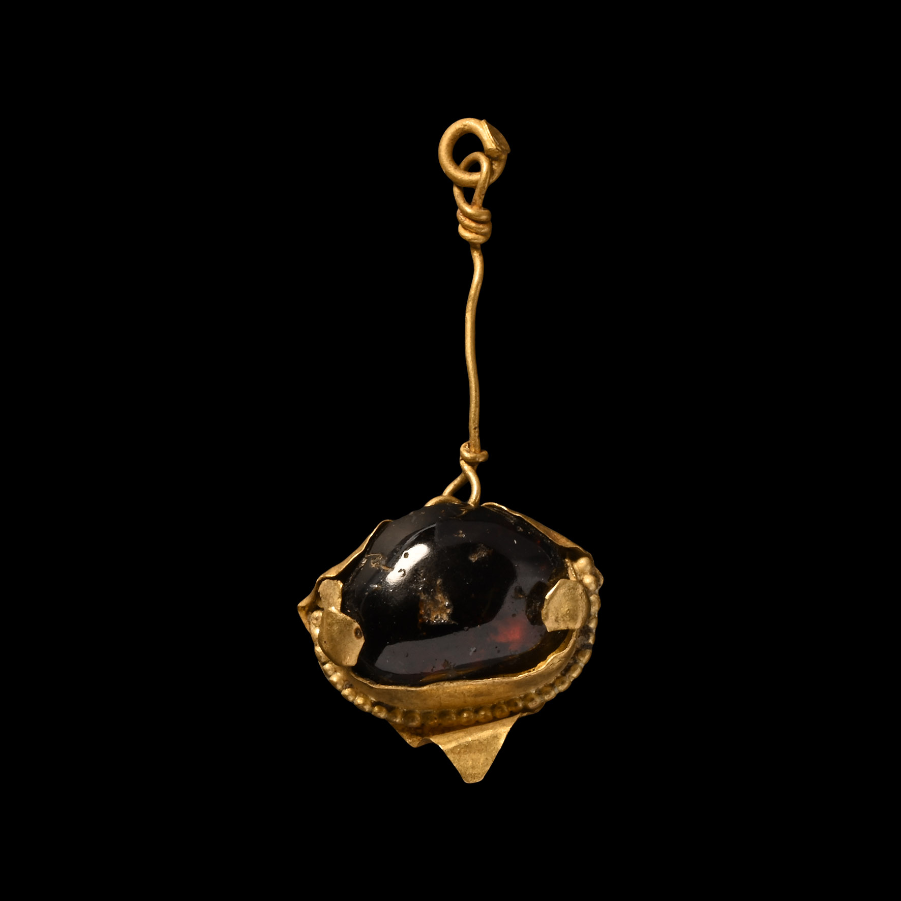 Byzantine Gold Garnet Set Pendant