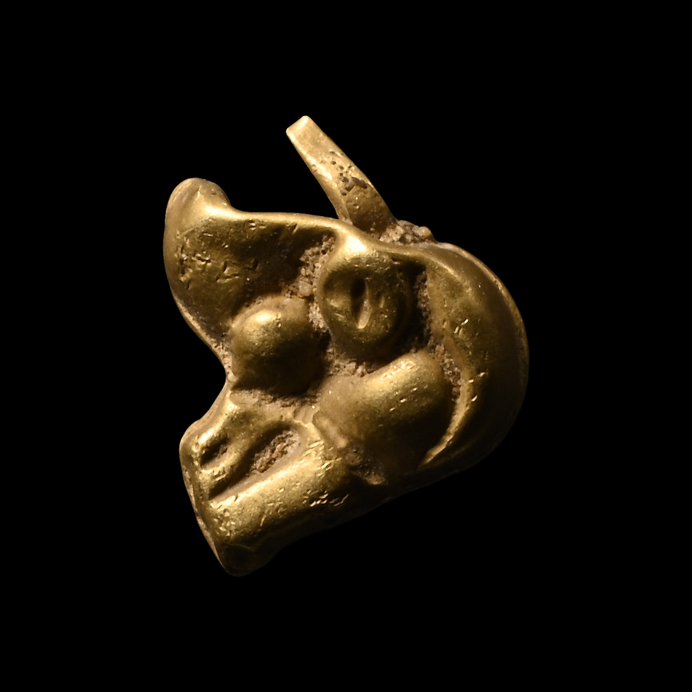 Viking Period Gold Animal-Head Pendant