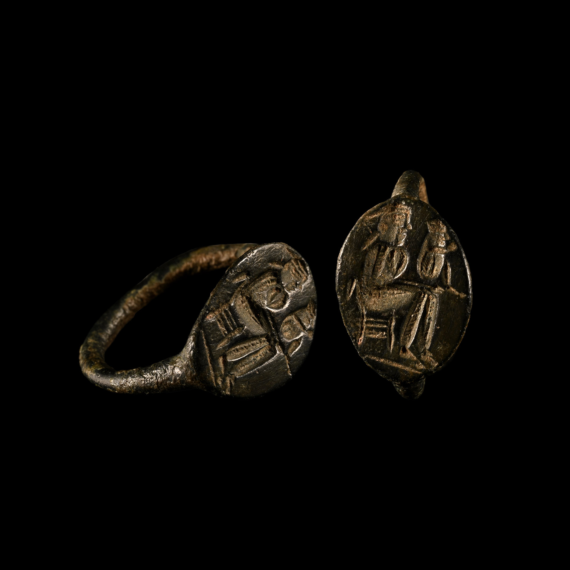 Romano-Parthian Ring with Trader and Seated Child