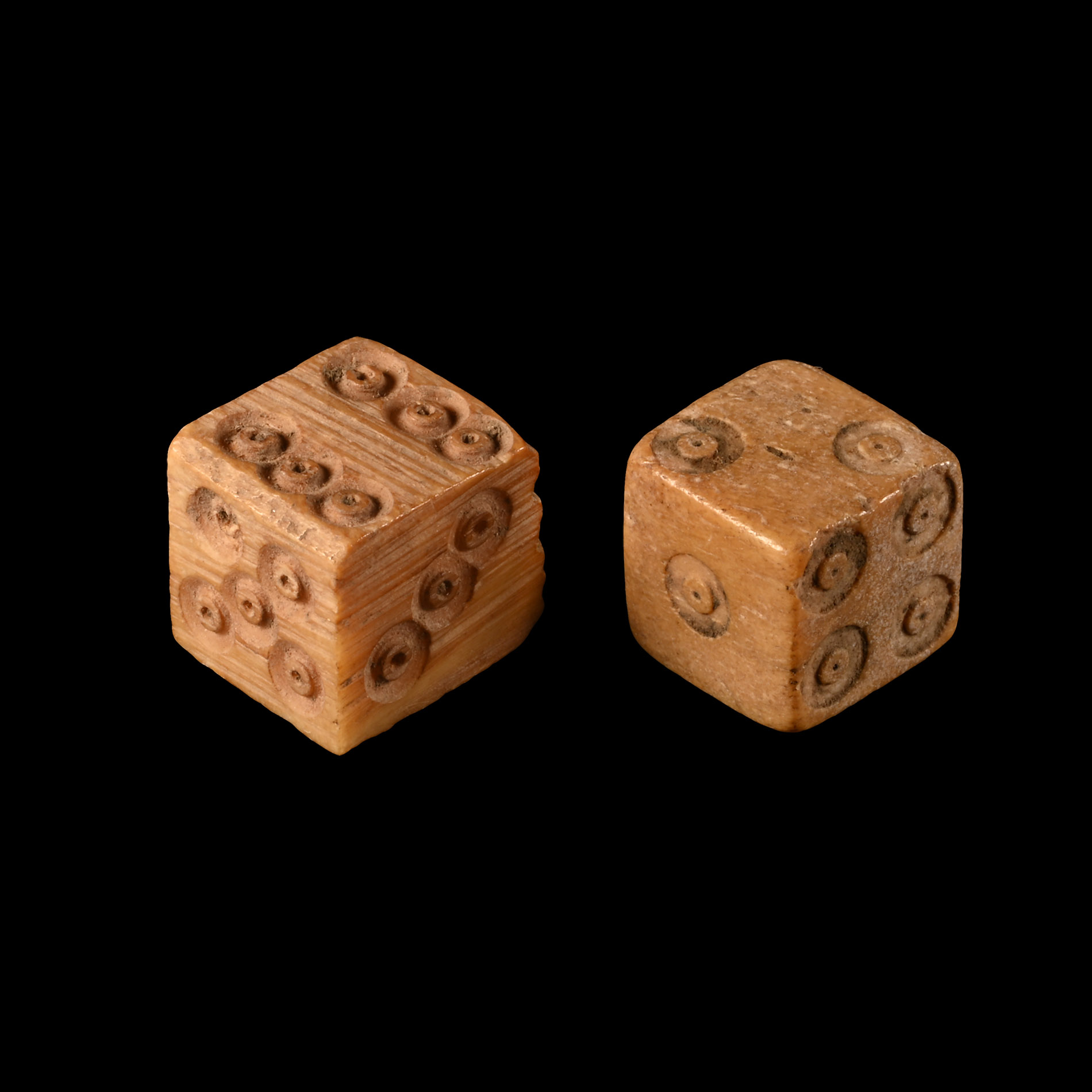 Roman Bone Gaming Dice Pair