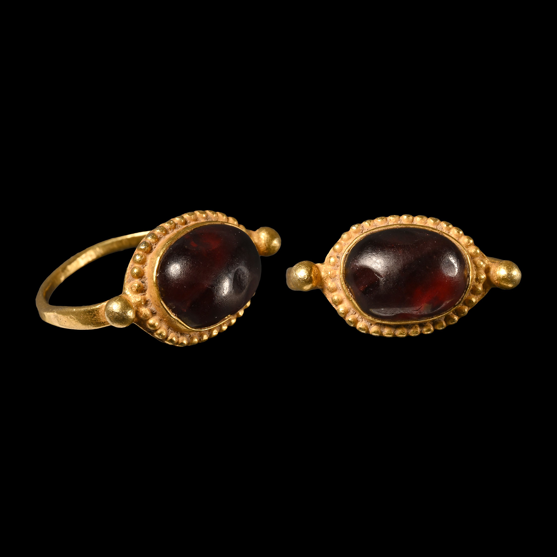 Western Asiatic Garnet-Set Gold Ring
