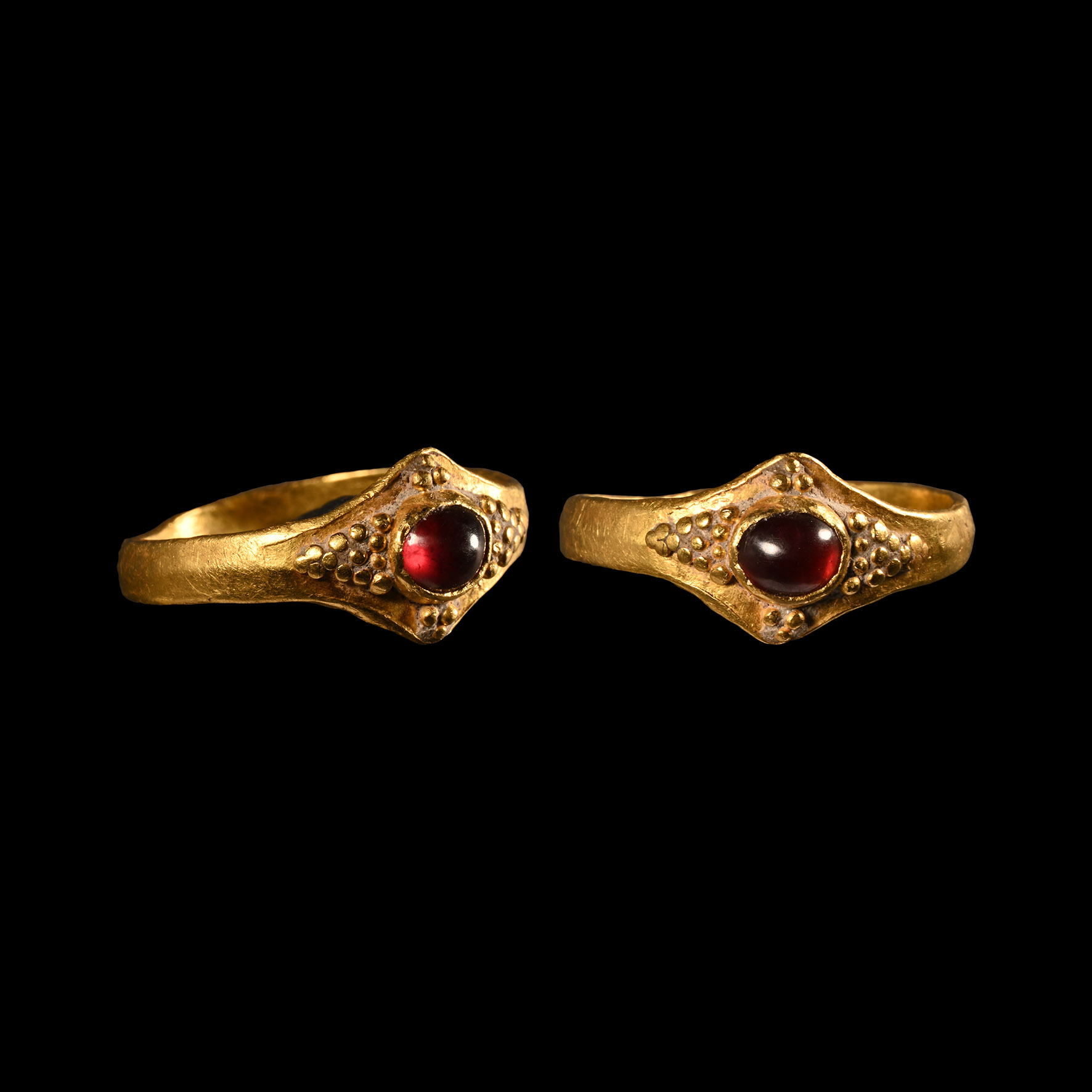 Merovingian Gold Ring with Garnet Cabochon
