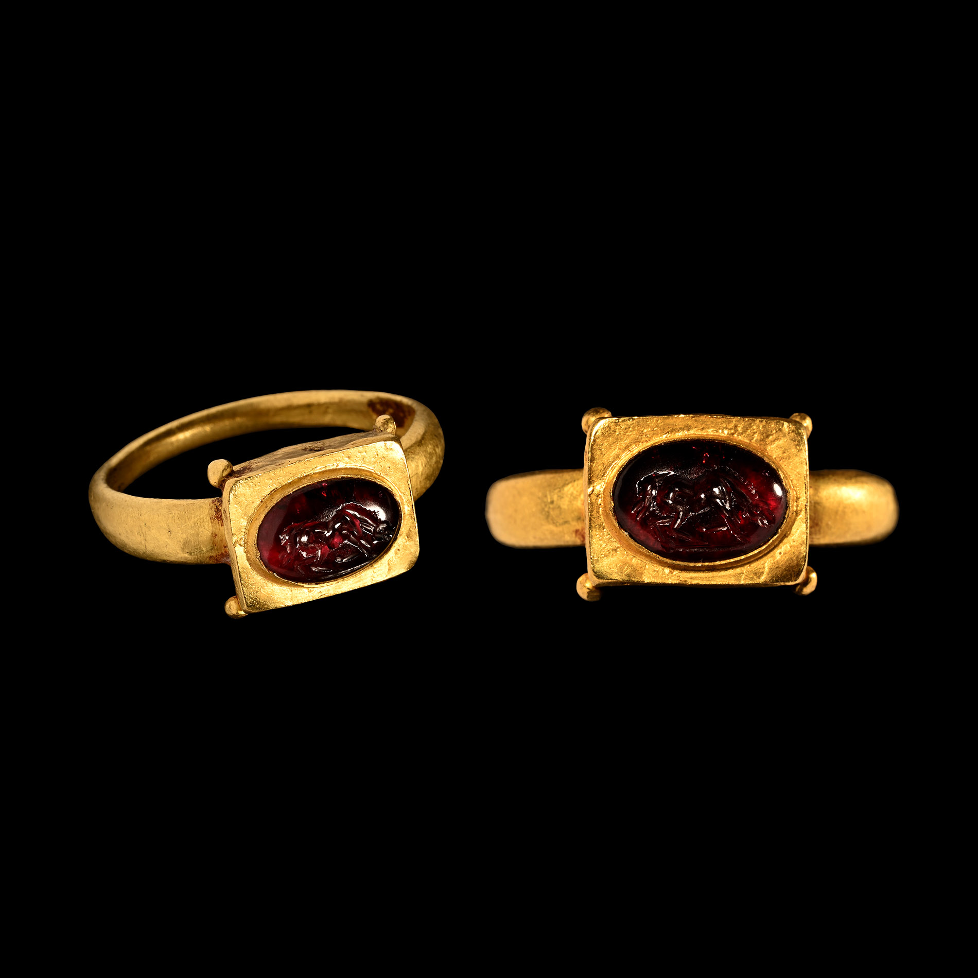 Roman Horse Gemstone in Gold Ring