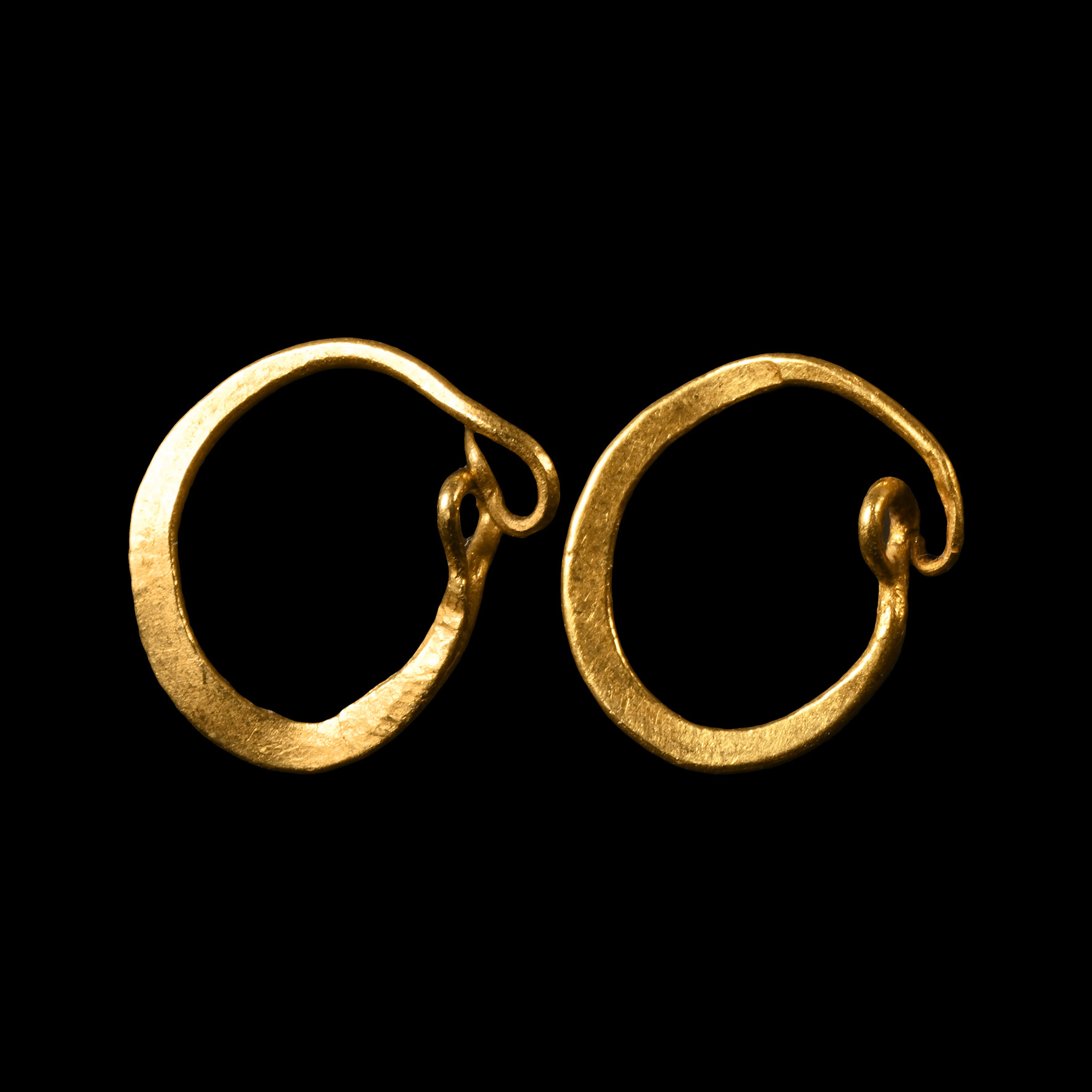 Roman Gold Earring Pair