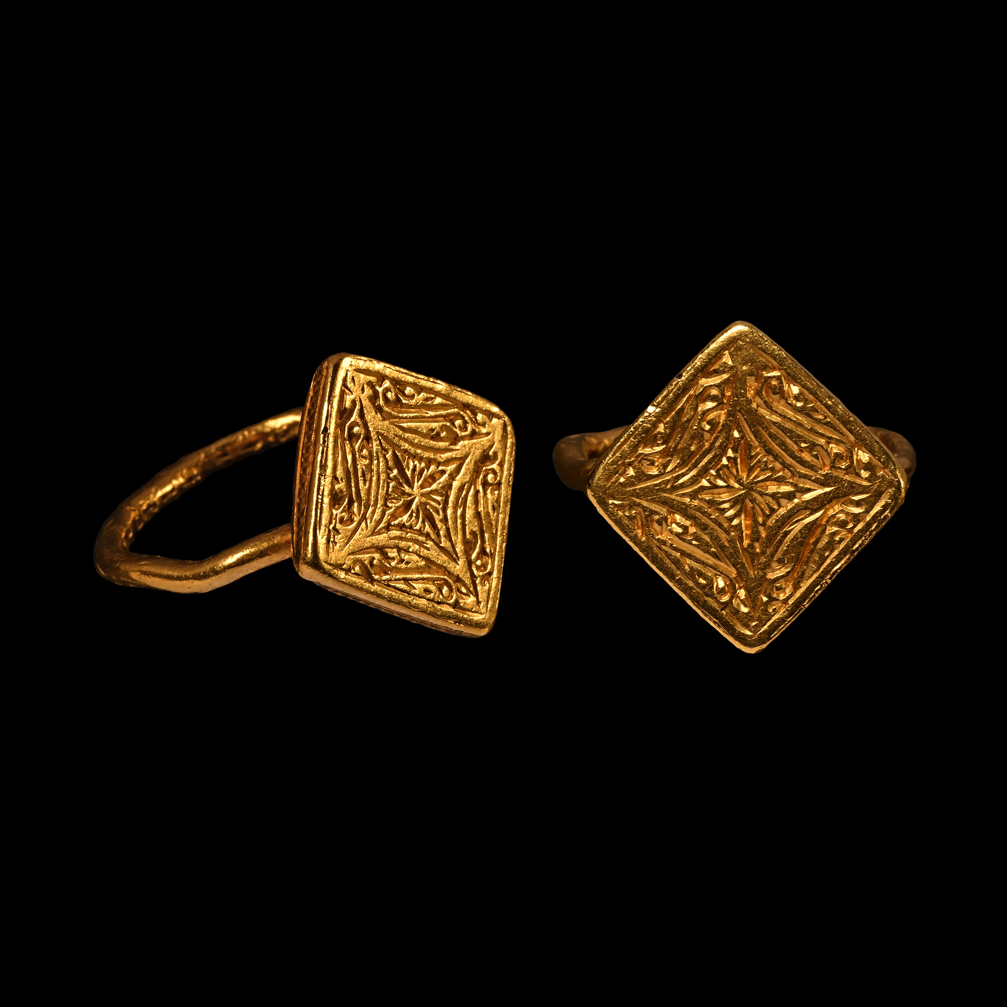Gold Ring with Diamond-Shaped Bezel Engraved with a Star