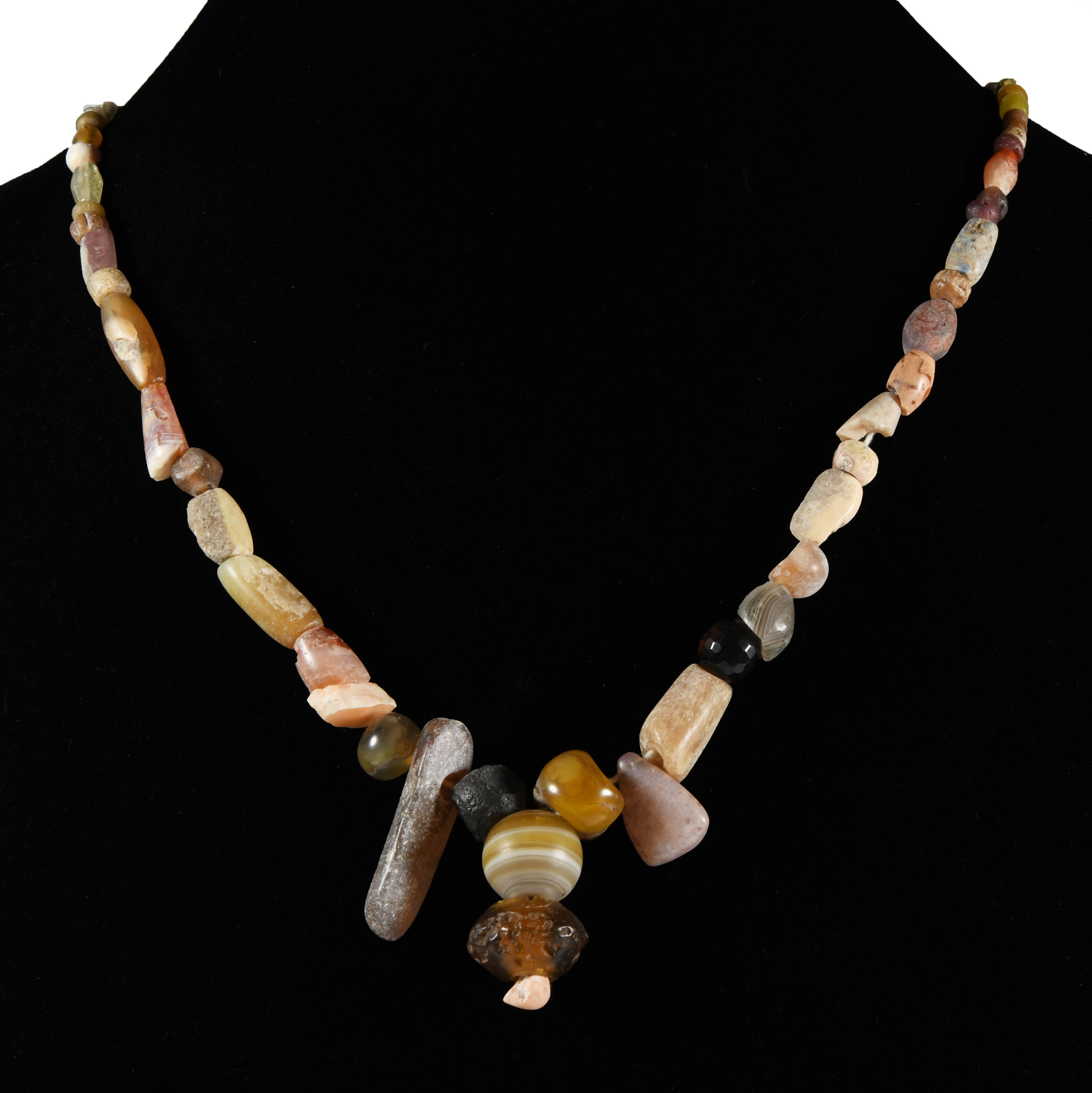 Western Asiatic Mixed Agate Bead Necklace