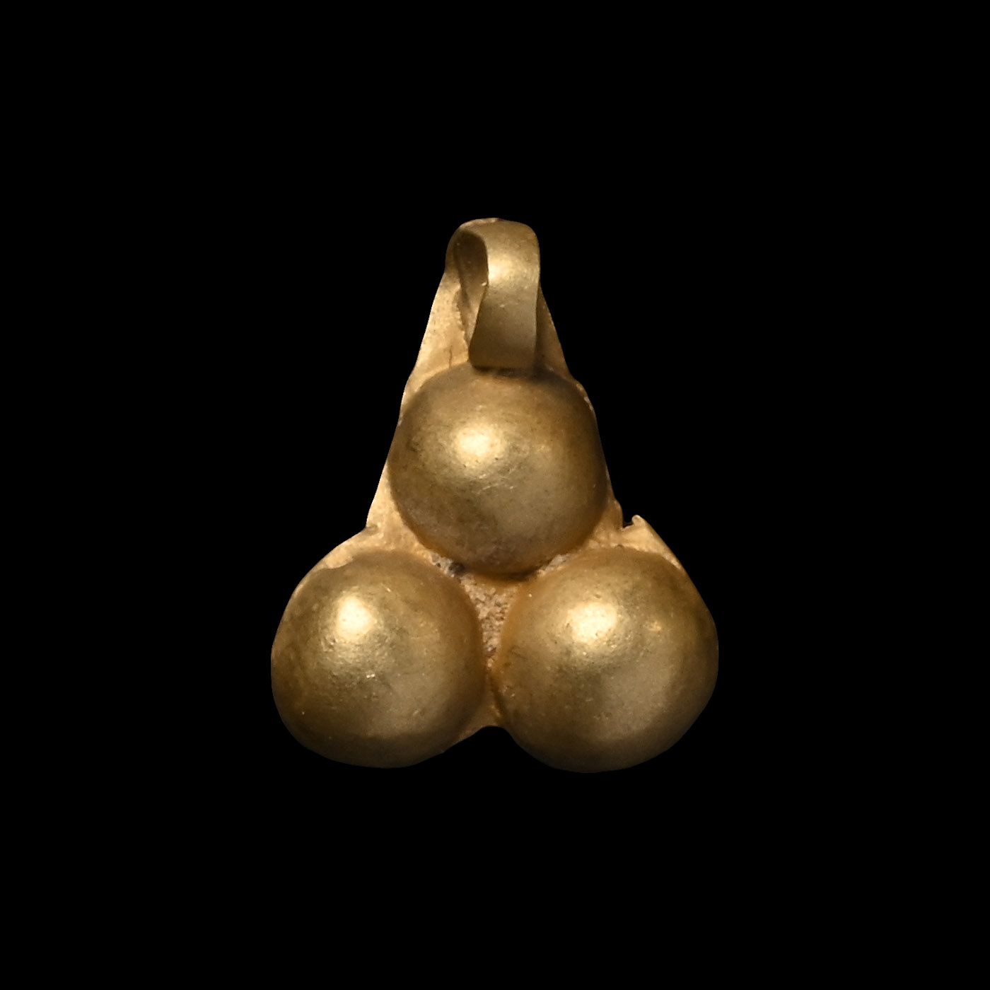 Roman Gold Trefoil Pendant