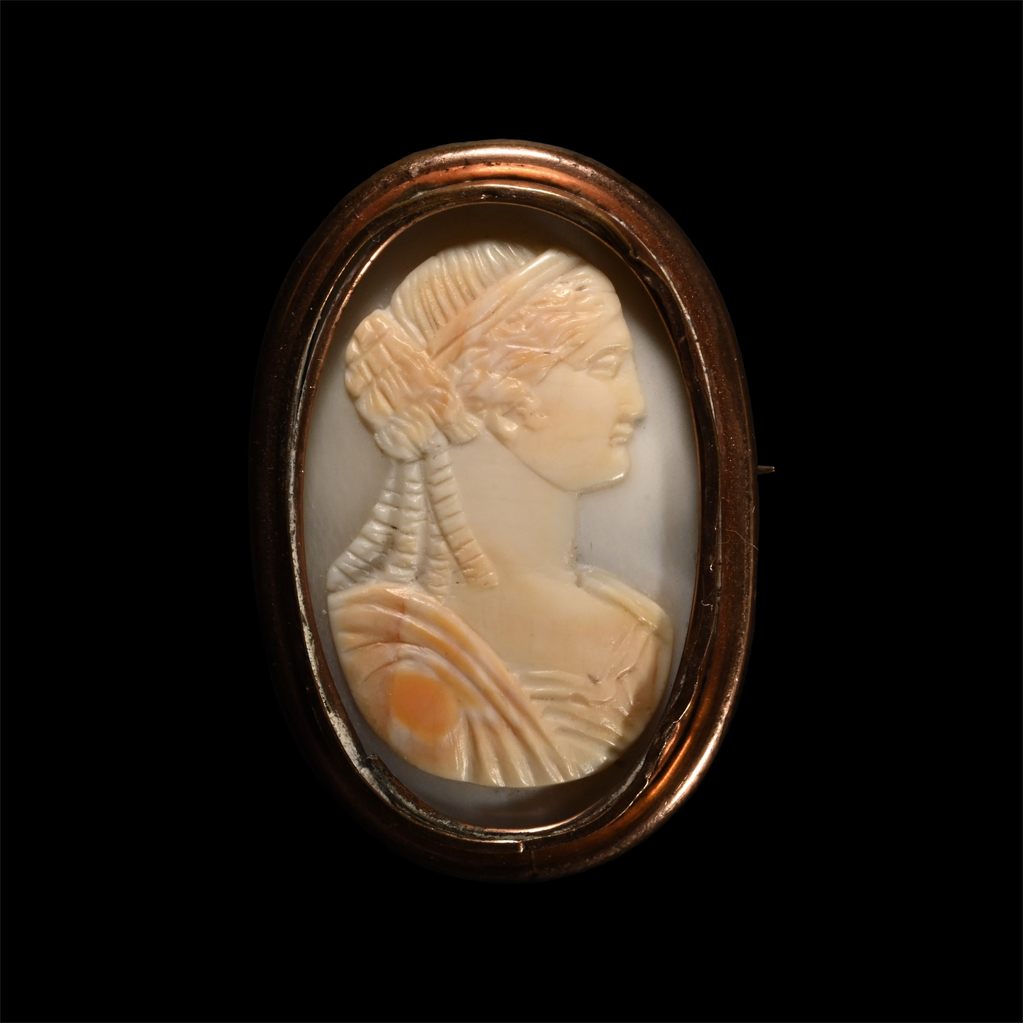 Neoclassical Shell Cameo of a Noble Lady in Gilt Brooch