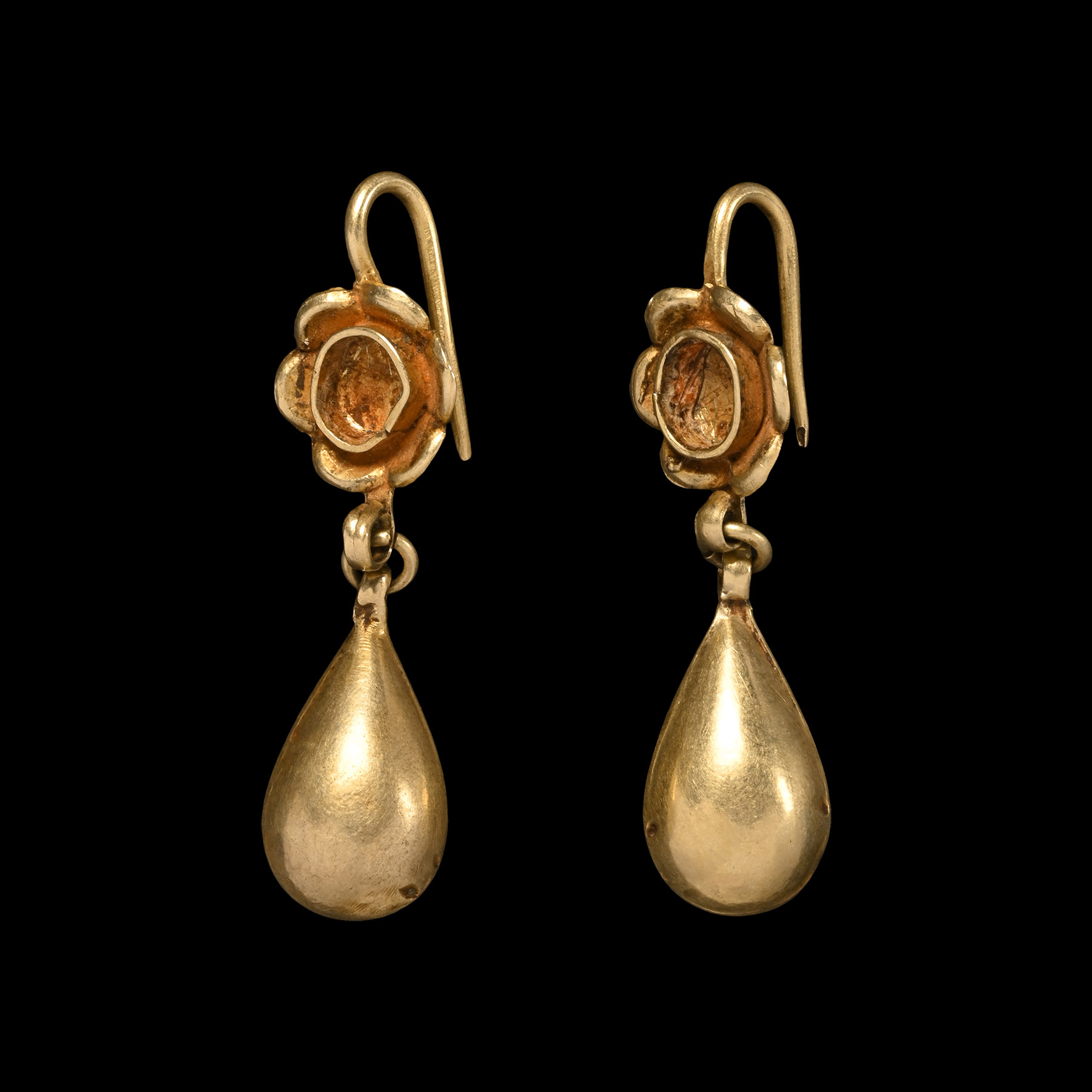 Roman Gold Drop Earring Pair