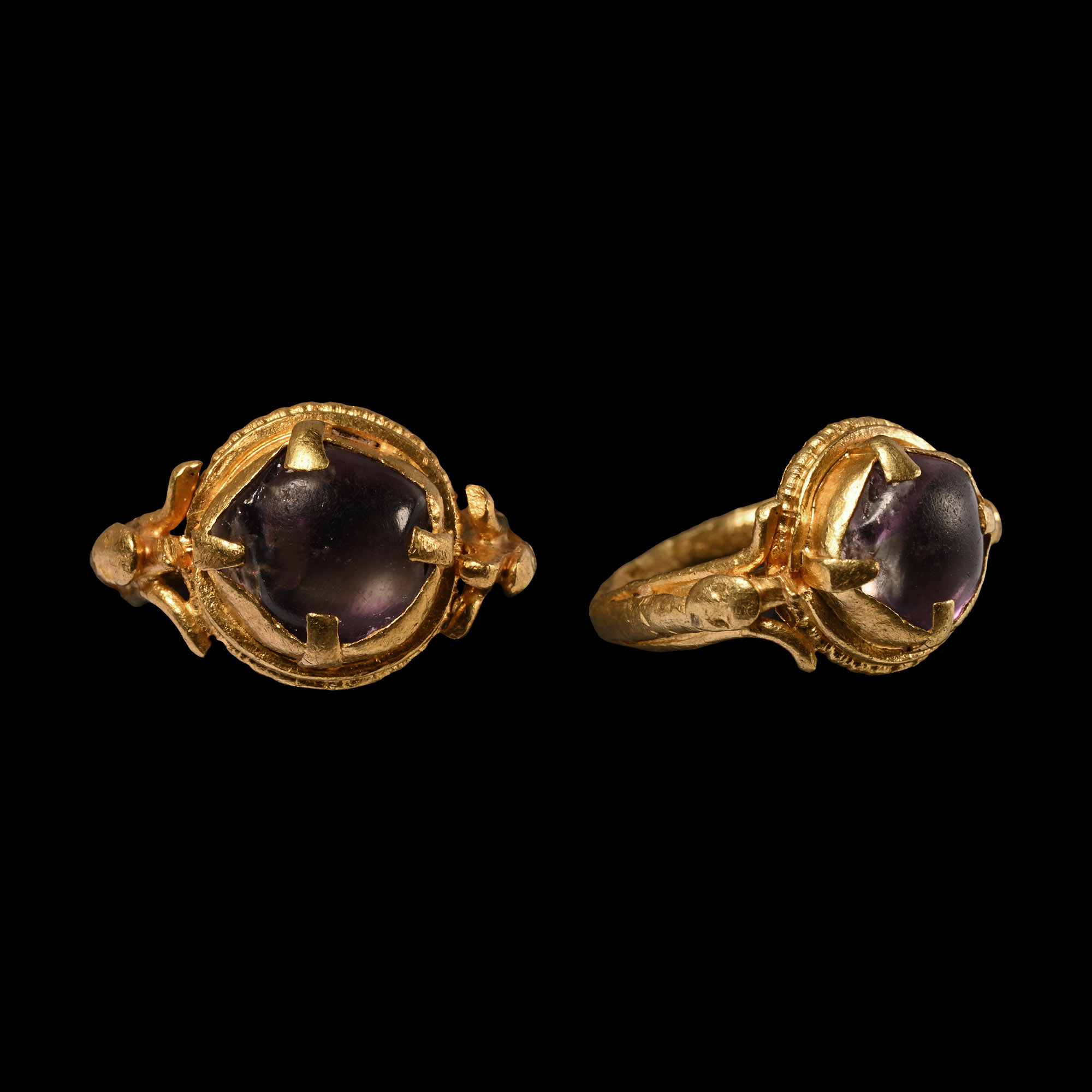Byzantine Gold Ring with Cabochon